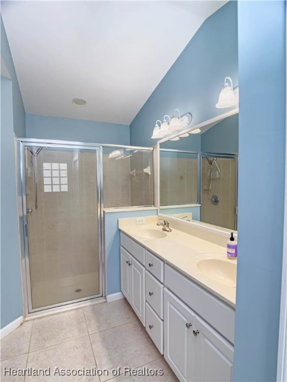 Property Slideshow image 18 of 44 | 3024 oakhill dr, Avon Park, FL, 33825