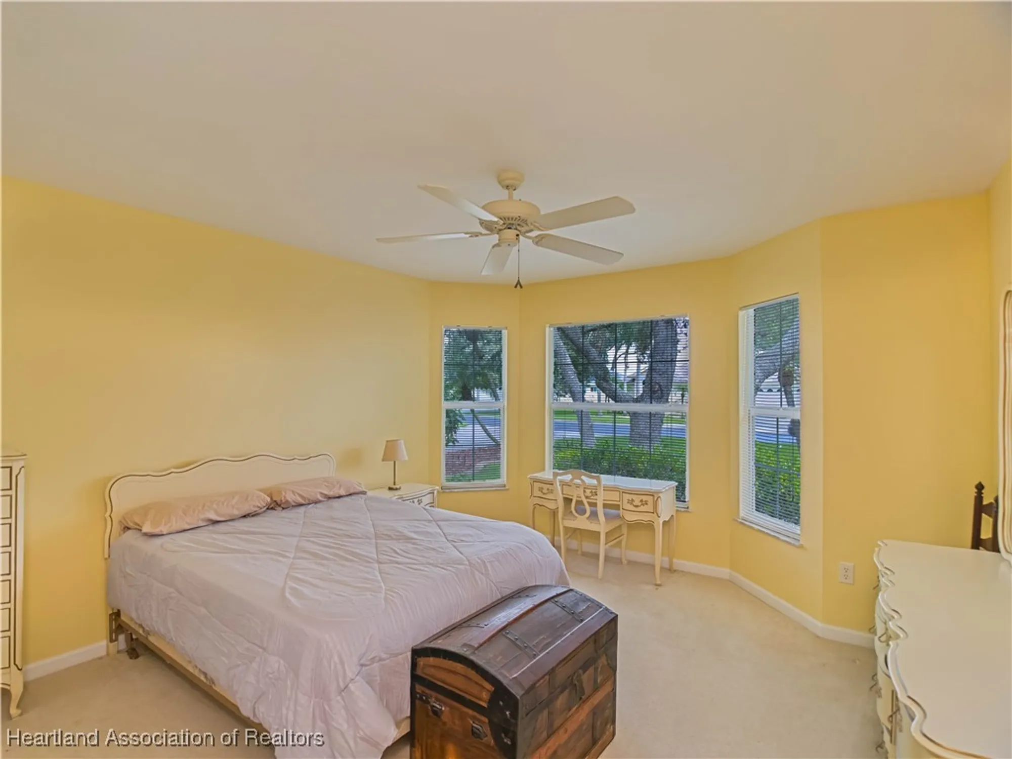 Property Slideshow image 19 of 44 | 3024 oakhill dr, Avon Park, FL, 33825