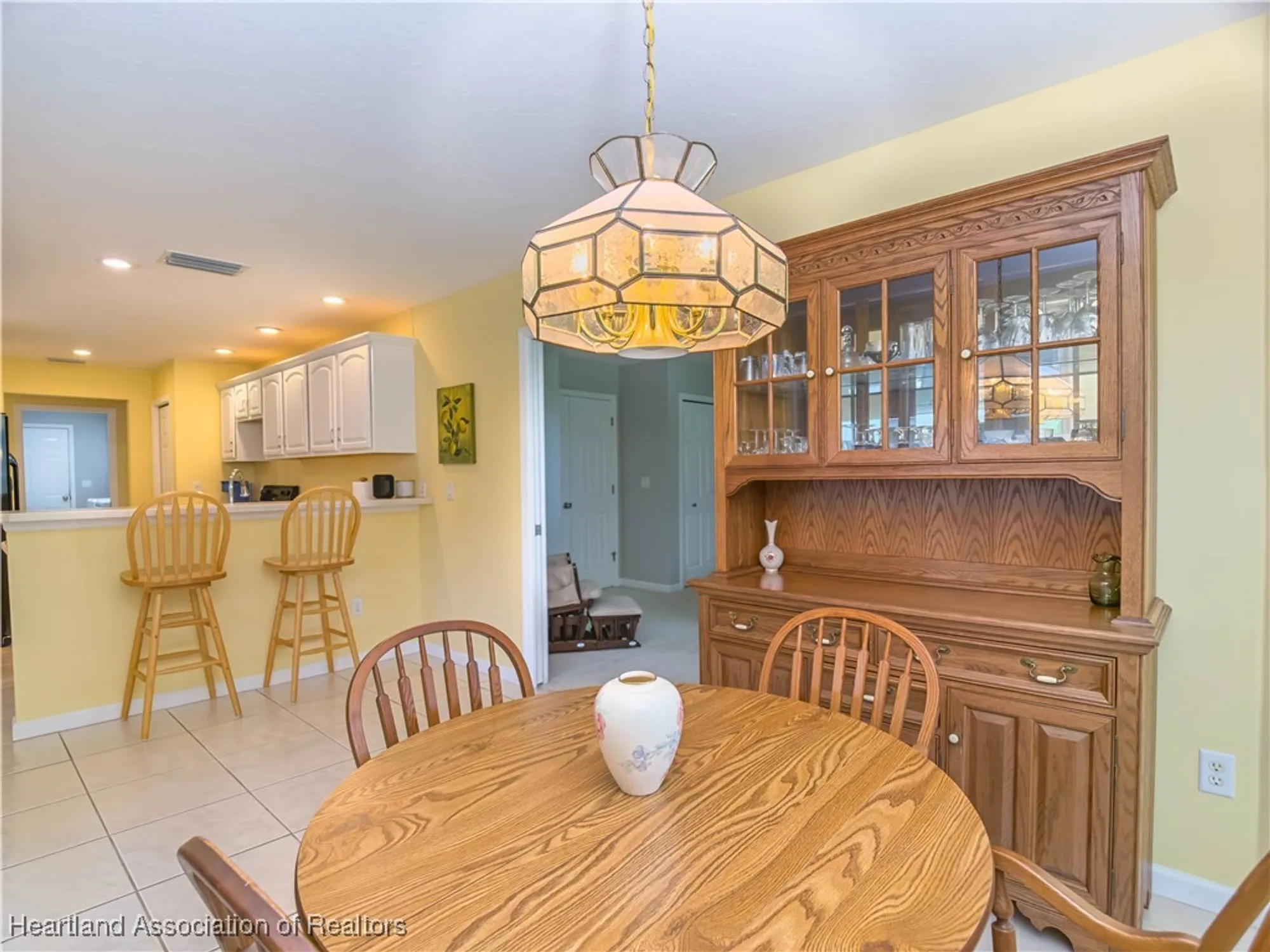 Property Slideshow image 11 of 44 | 3024 oakhill dr, Avon Park, FL, 33825
