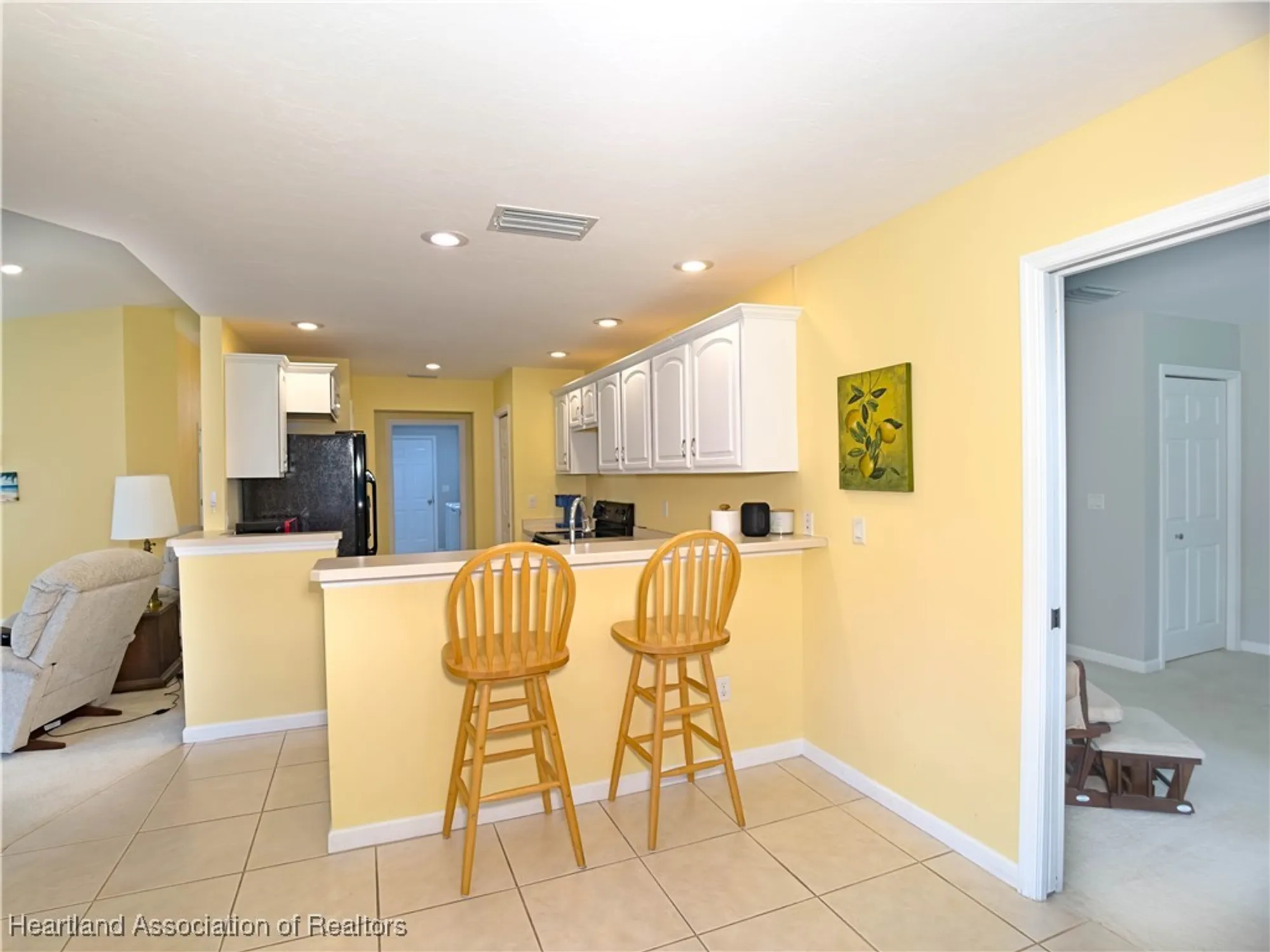 Property Slideshow image 13 of 44 | 3024 oakhill dr, Avon Park, FL, 33825