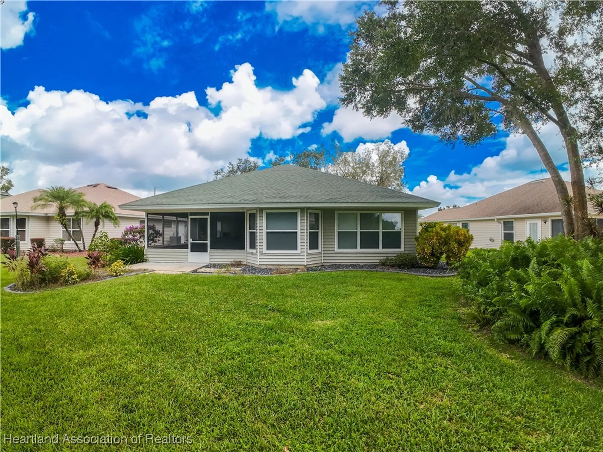 Property Slideshow image 31 of 44 | 3024 oakhill dr, Avon Park, FL, 33825