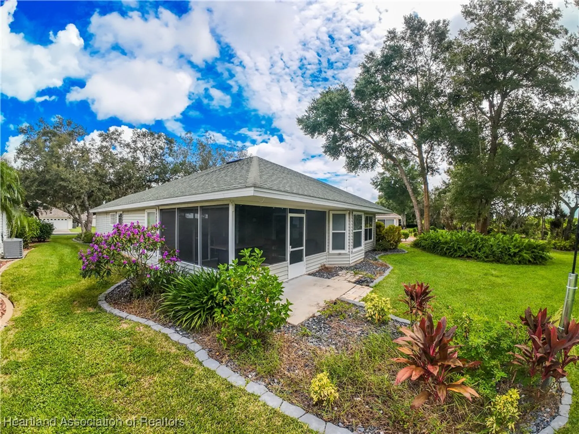 Property Slideshow image 32 of 44 | 3024 oakhill dr, Avon Park, FL, 33825