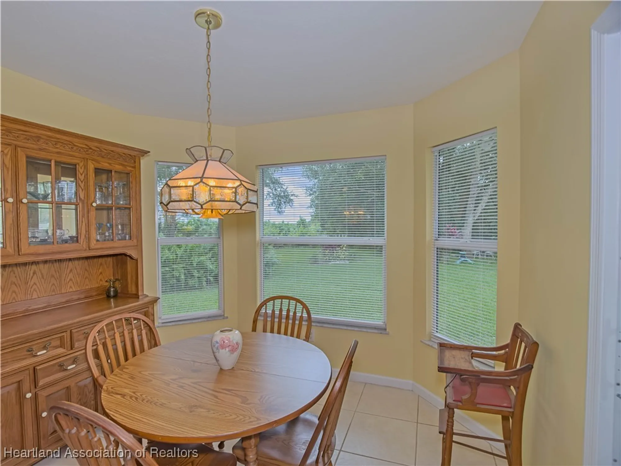 Property Slideshow image 9 of 44 | 3024 oakhill dr, Avon Park, FL, 33825