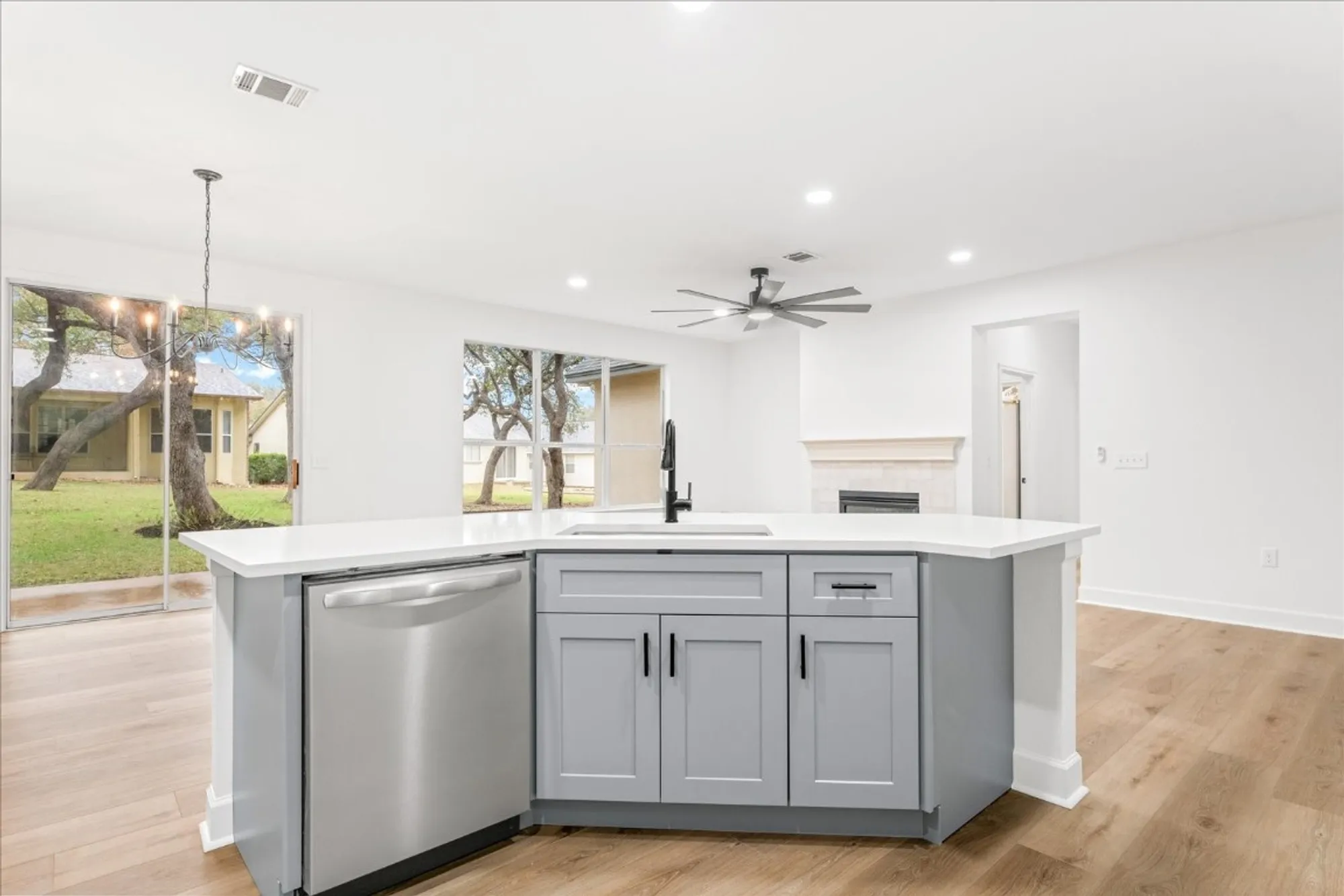 Property Slideshow image 17 of 31 | 151 dan moody trl, Georgetown, TX, 78633