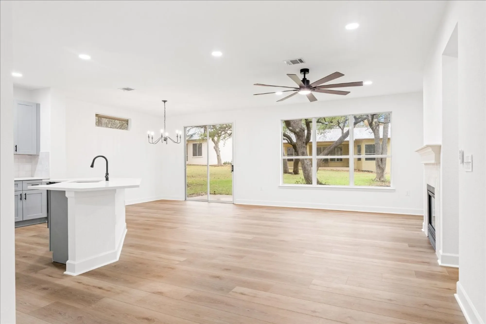 Property Slideshow image 11 of 31 | 151 dan moody trl, Georgetown, TX, 78633