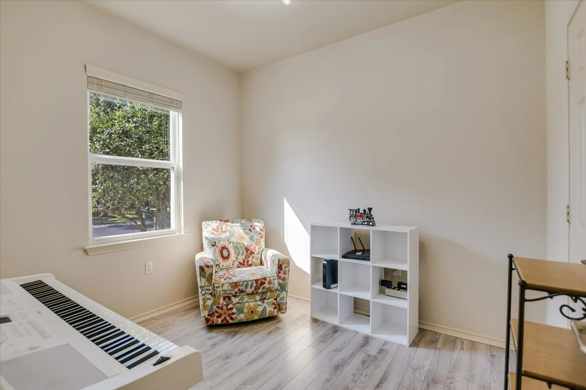 Property Slideshow image 17 of 20 | 101 hummingbird cv, Georgetown, TX, 78633