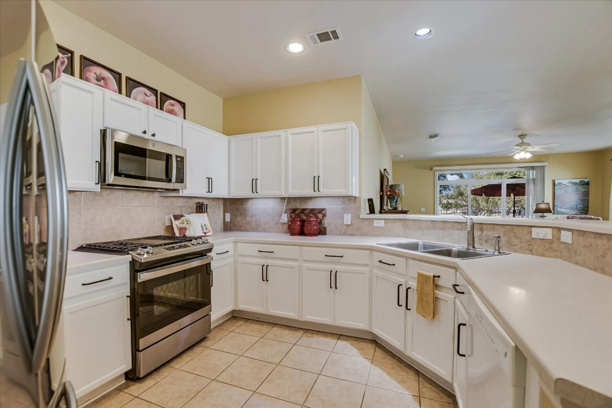 Property Slideshow image 10 of 20 | 101 hummingbird cv, Georgetown, TX, 78633