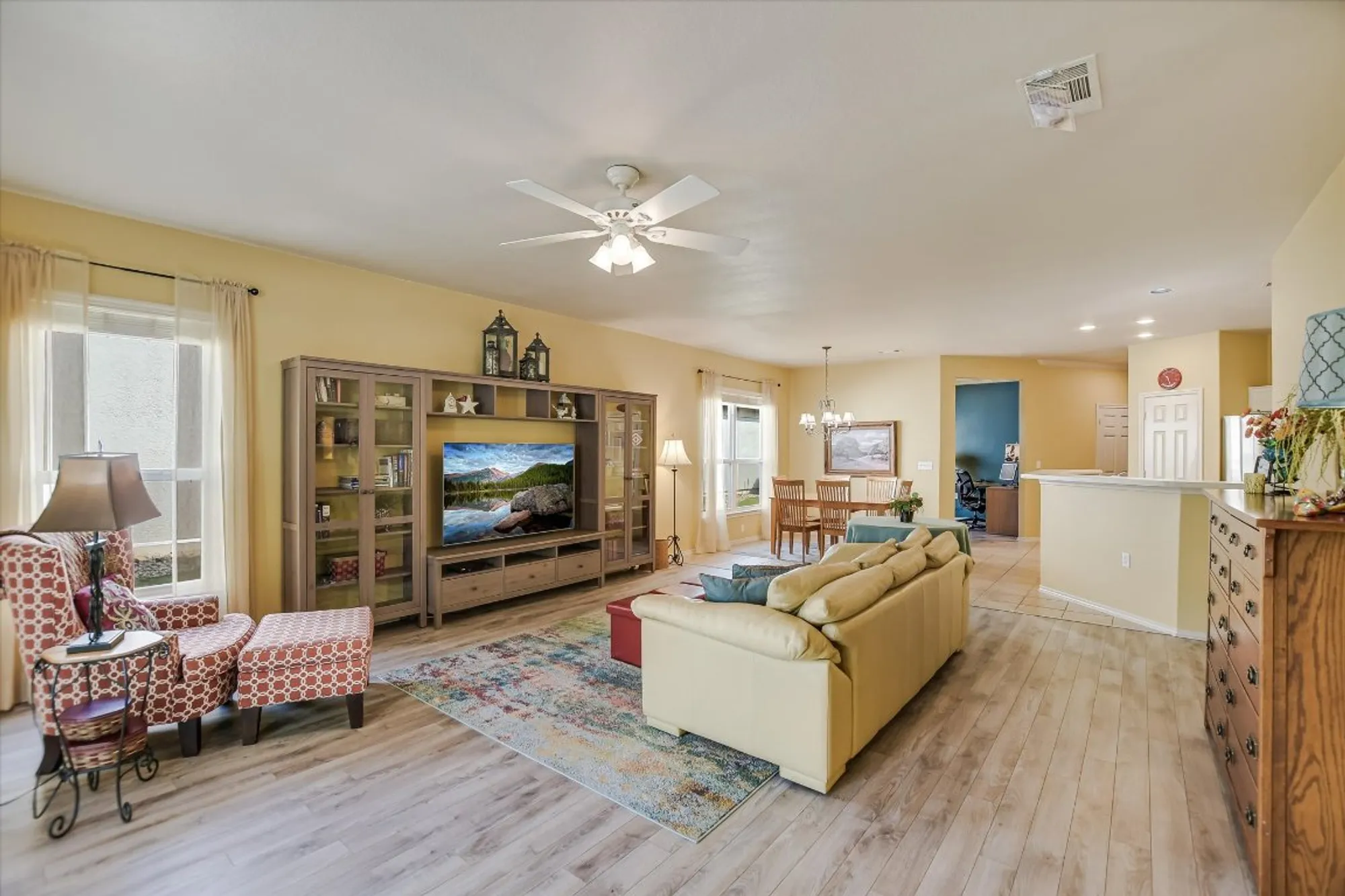 Property Slideshow image 5 of 20 | 101 hummingbird cv, Georgetown, TX, 78633