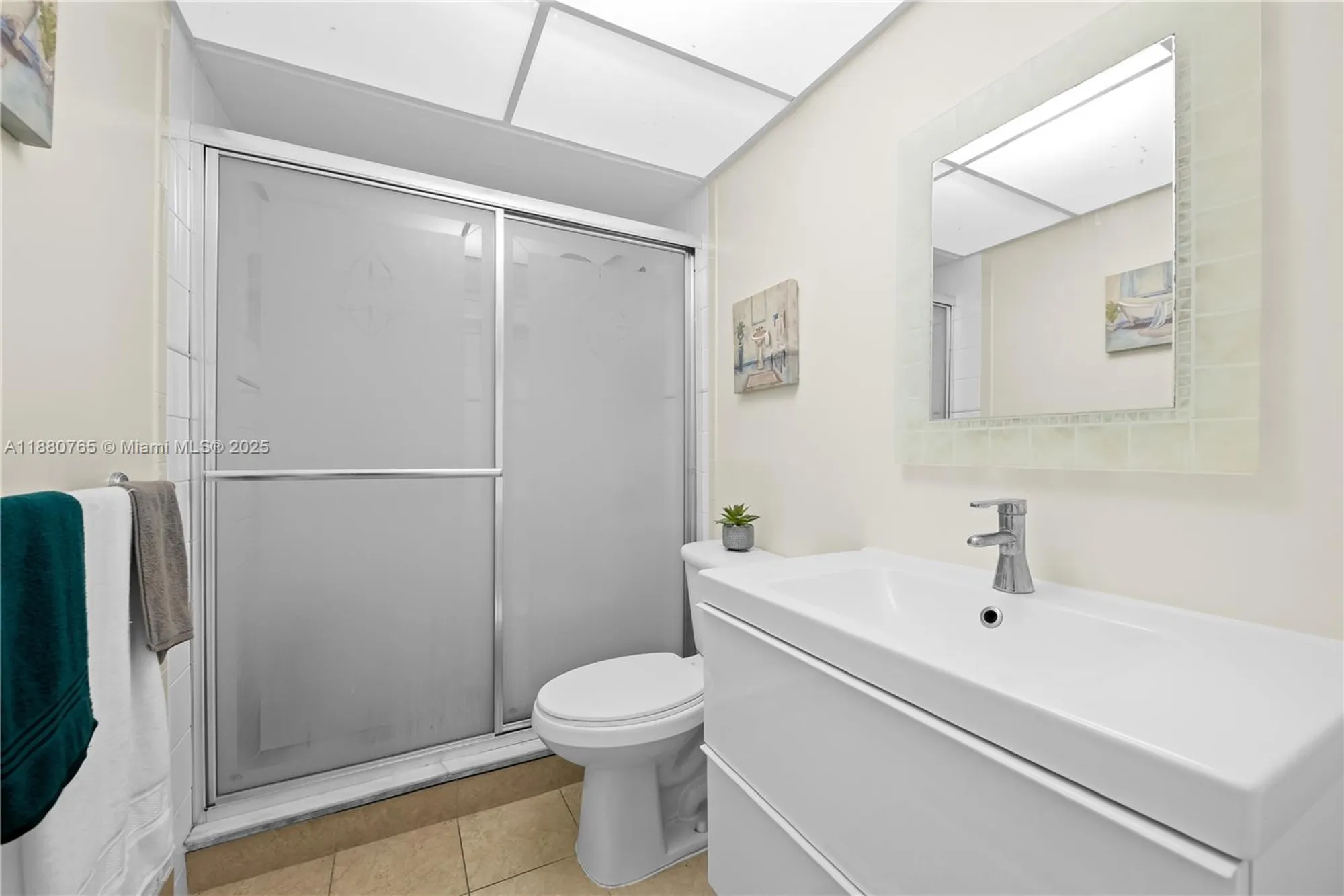 Property Slideshow image 10 of 22 | 2901 nw 46th ave apt 408, Lauderdale Lakes, FL, 33313