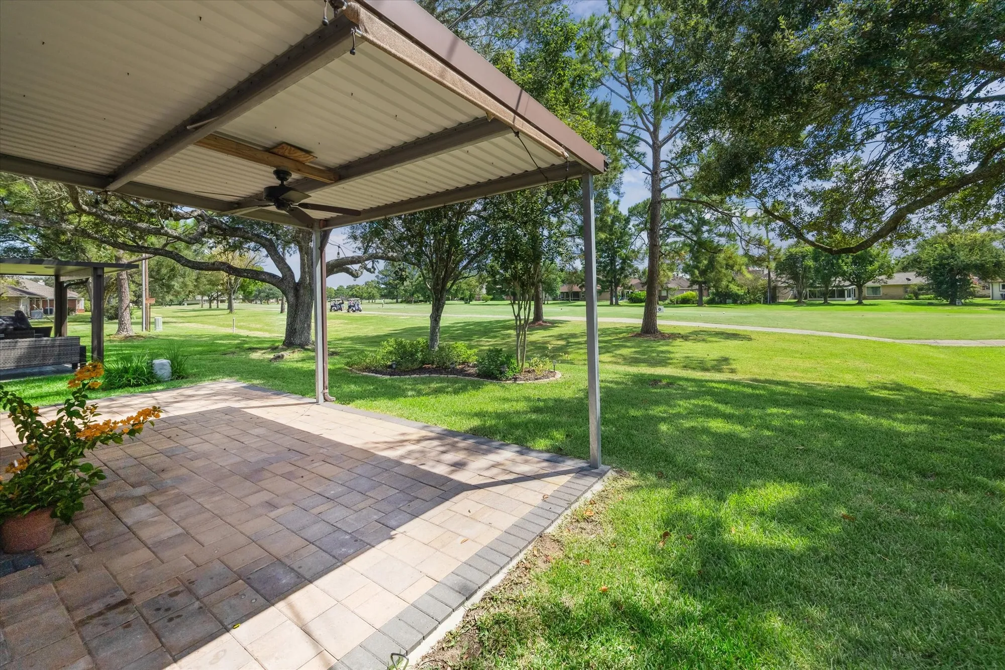 Property Slideshow image 19 of 19 | 3326 s country meadows ln, Pearland, TX, 77584