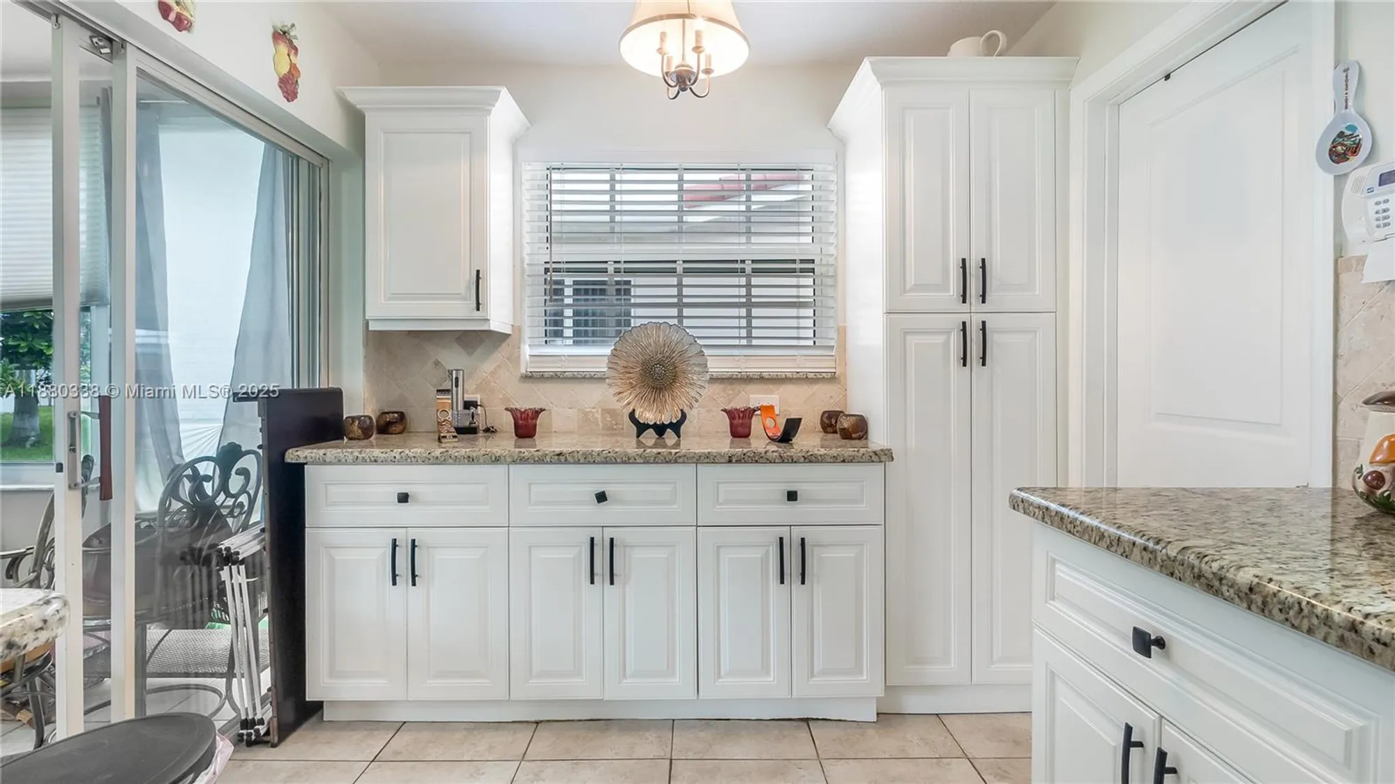 Property Slideshow image 12 of 38 | 4813 nw 47th ter, Tamarac, FL, 33319