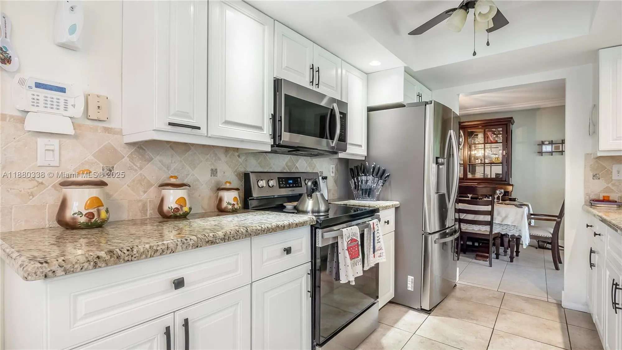 Property Slideshow image 13 of 38 | 4813 nw 47th ter, Tamarac, FL, 33319