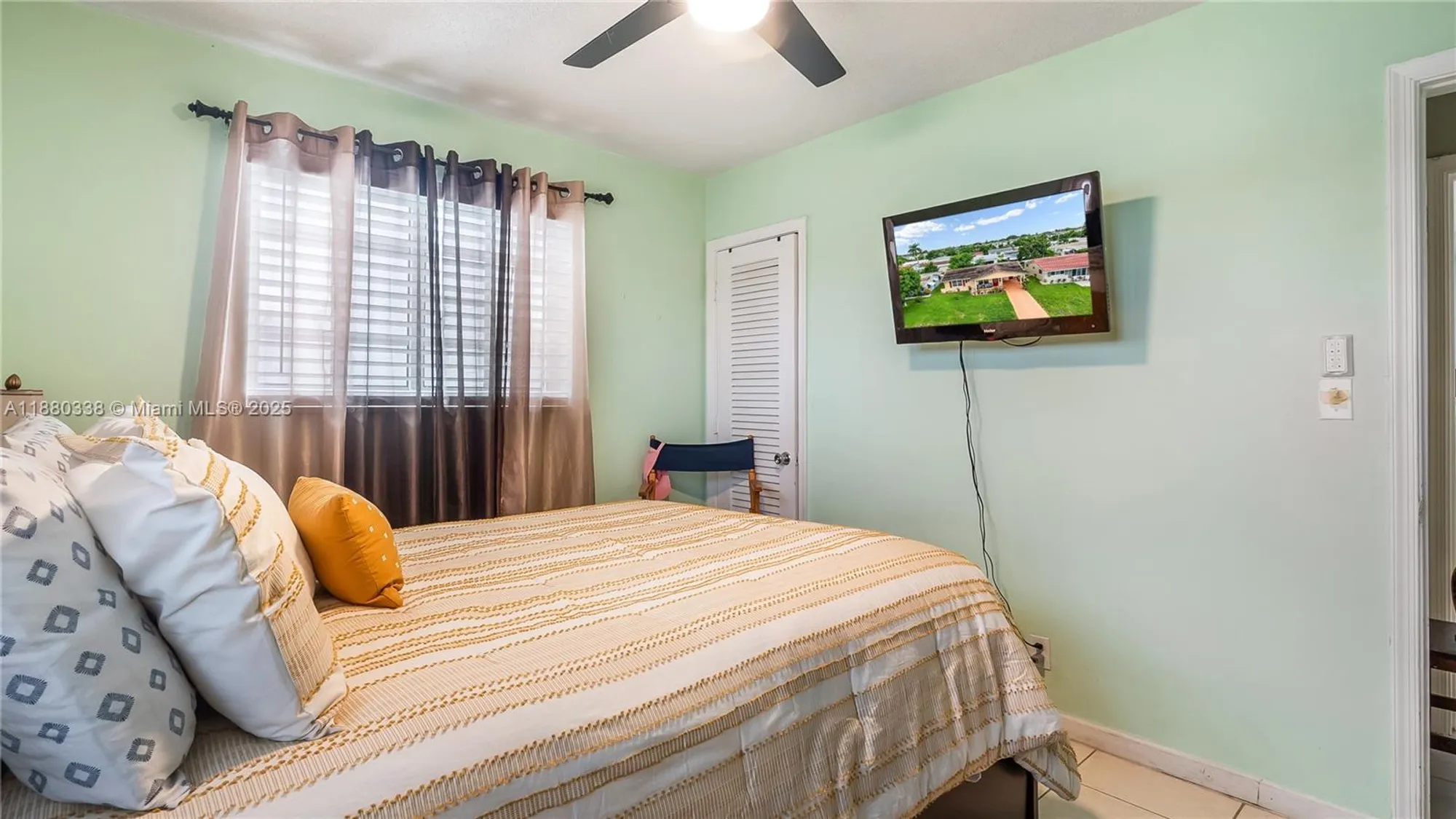 Property Slideshow image 25 of 38 | 4813 nw 47th ter, Tamarac, FL, 33319