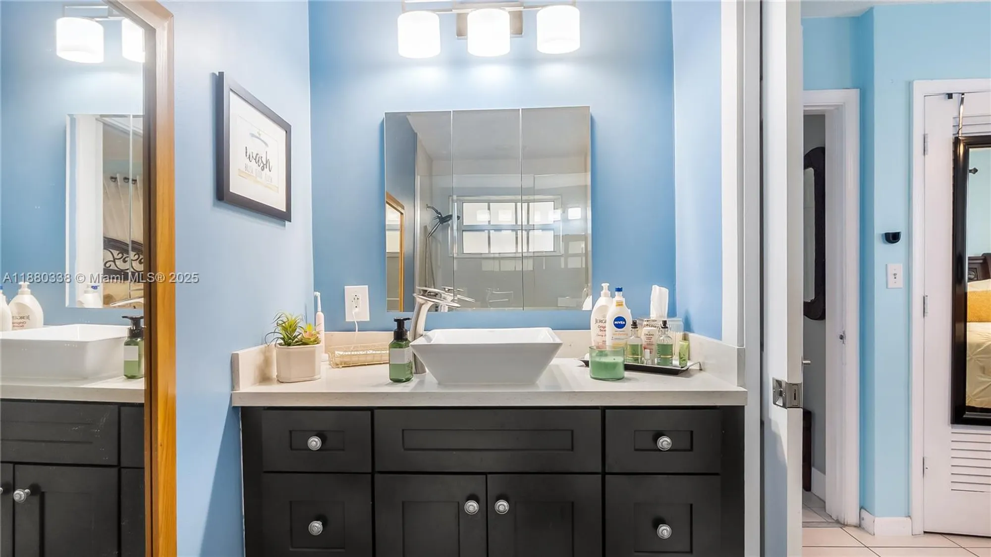 Property Slideshow image 26 of 38 | 4813 nw 47th ter, Tamarac, FL, 33319