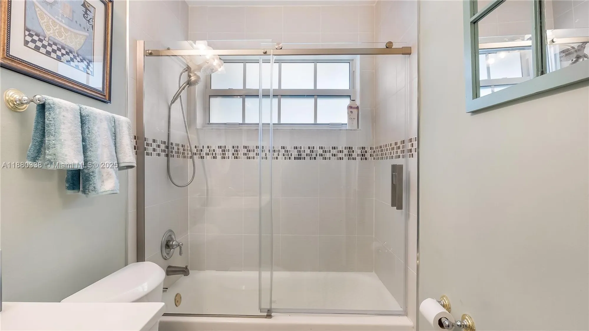 Property Slideshow image 22 of 38 | 4813 nw 47th ter, Tamarac, FL, 33319