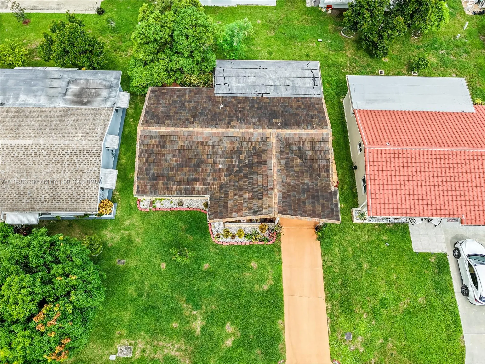 Property Slideshow image 34 of 38 | 4813 nw 47th ter, Tamarac, FL, 33319