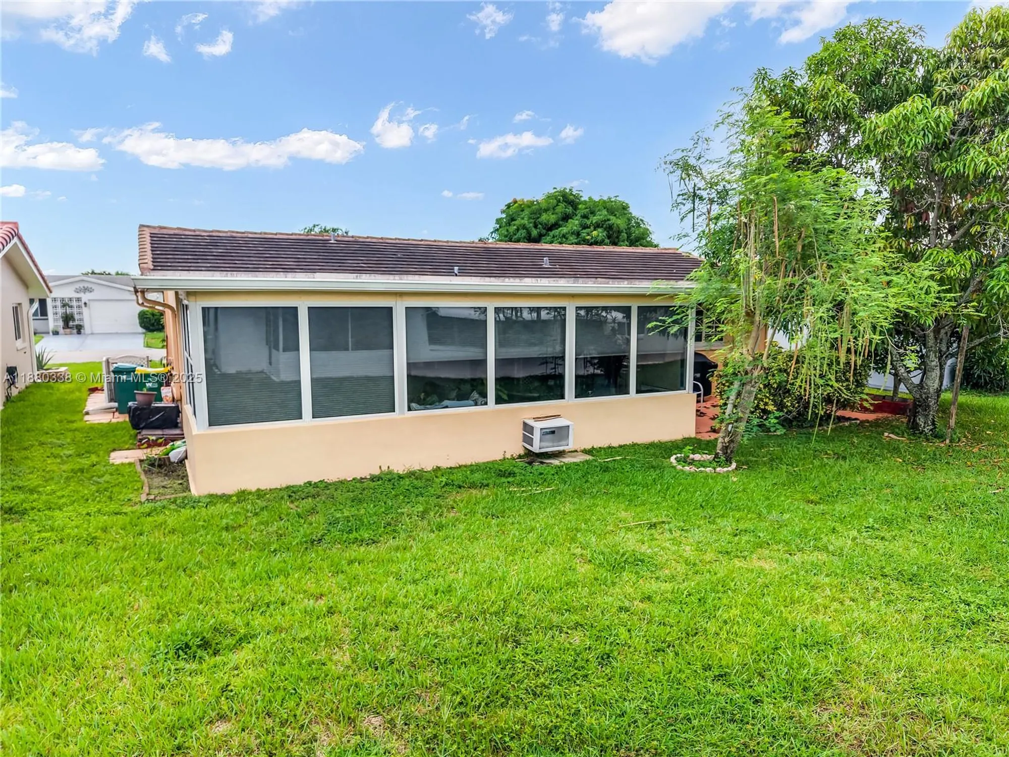 Property Slideshow image 32 of 38 | 4813 nw 47th ter, Tamarac, FL, 33319