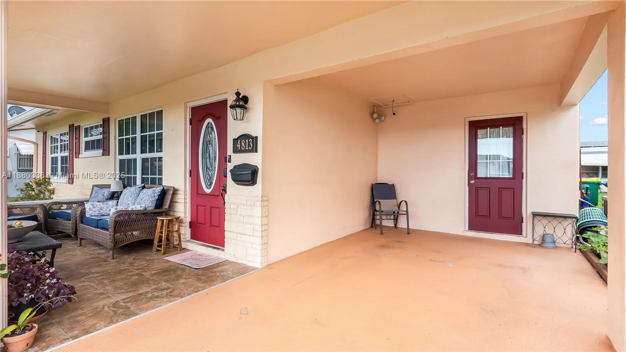 Property Slideshow image 4 of 38 | 4813 nw 47th ter, Tamarac, FL, 33319