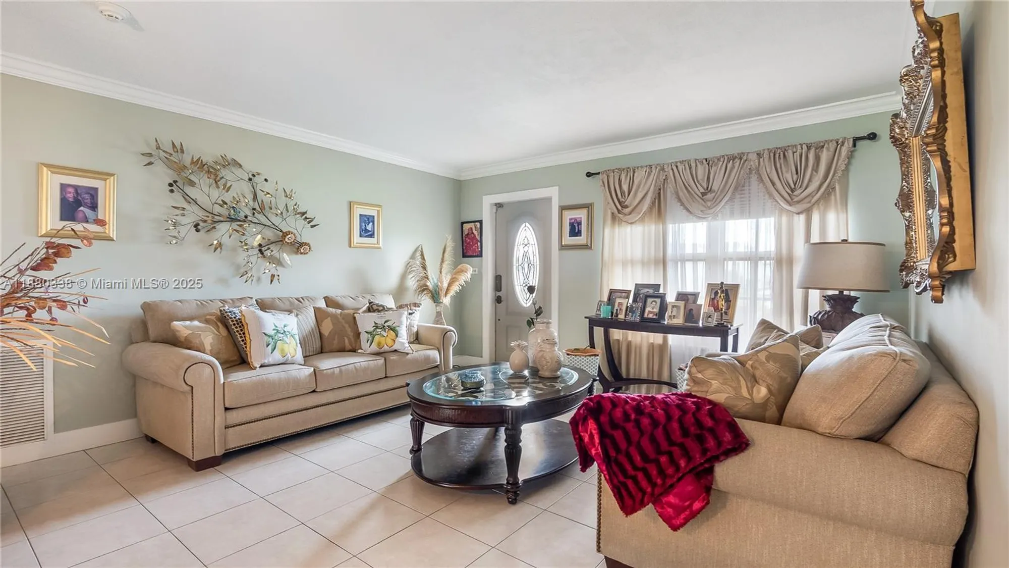 Property Slideshow image 8 of 38 | 4813 nw 47th ter, Tamarac, FL, 33319