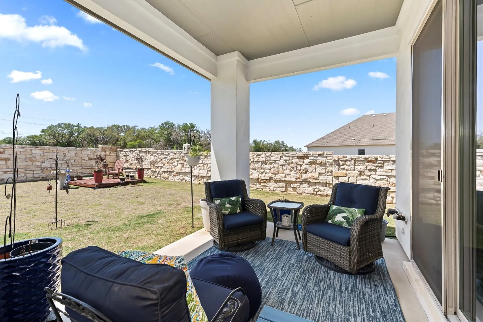 Property Slideshow image 28 of 39 | 523 hallwood dr, Liberty Hill, TX, 78642