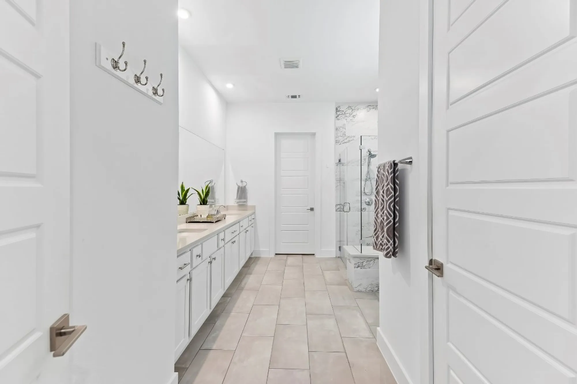 Property Slideshow image 23 of 39 | 523 hallwood dr, Liberty Hill, TX, 78642