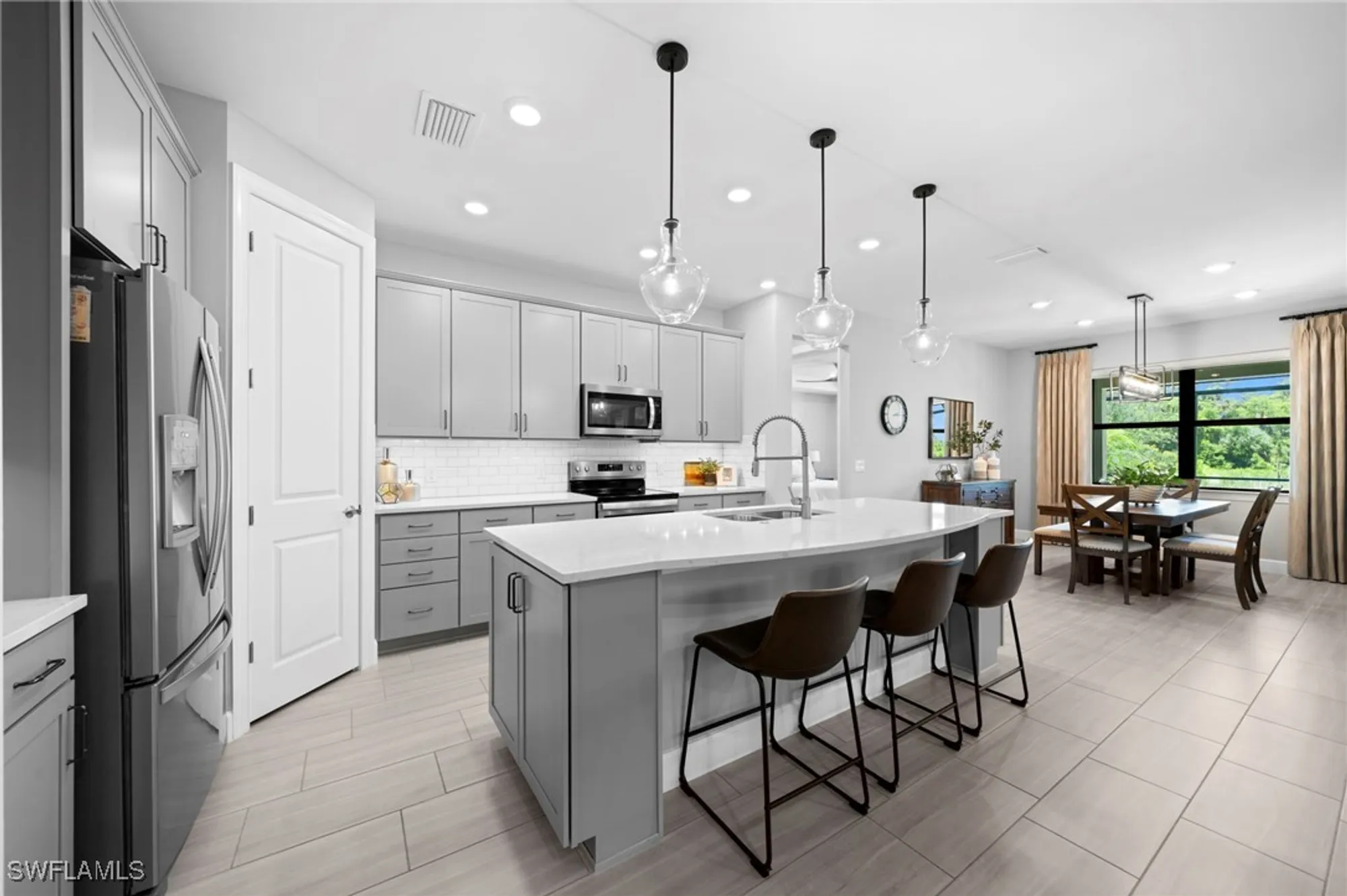 Property Slideshow image 5 of 31 | 19852 beechcrest pl, Estero, FL, 33928