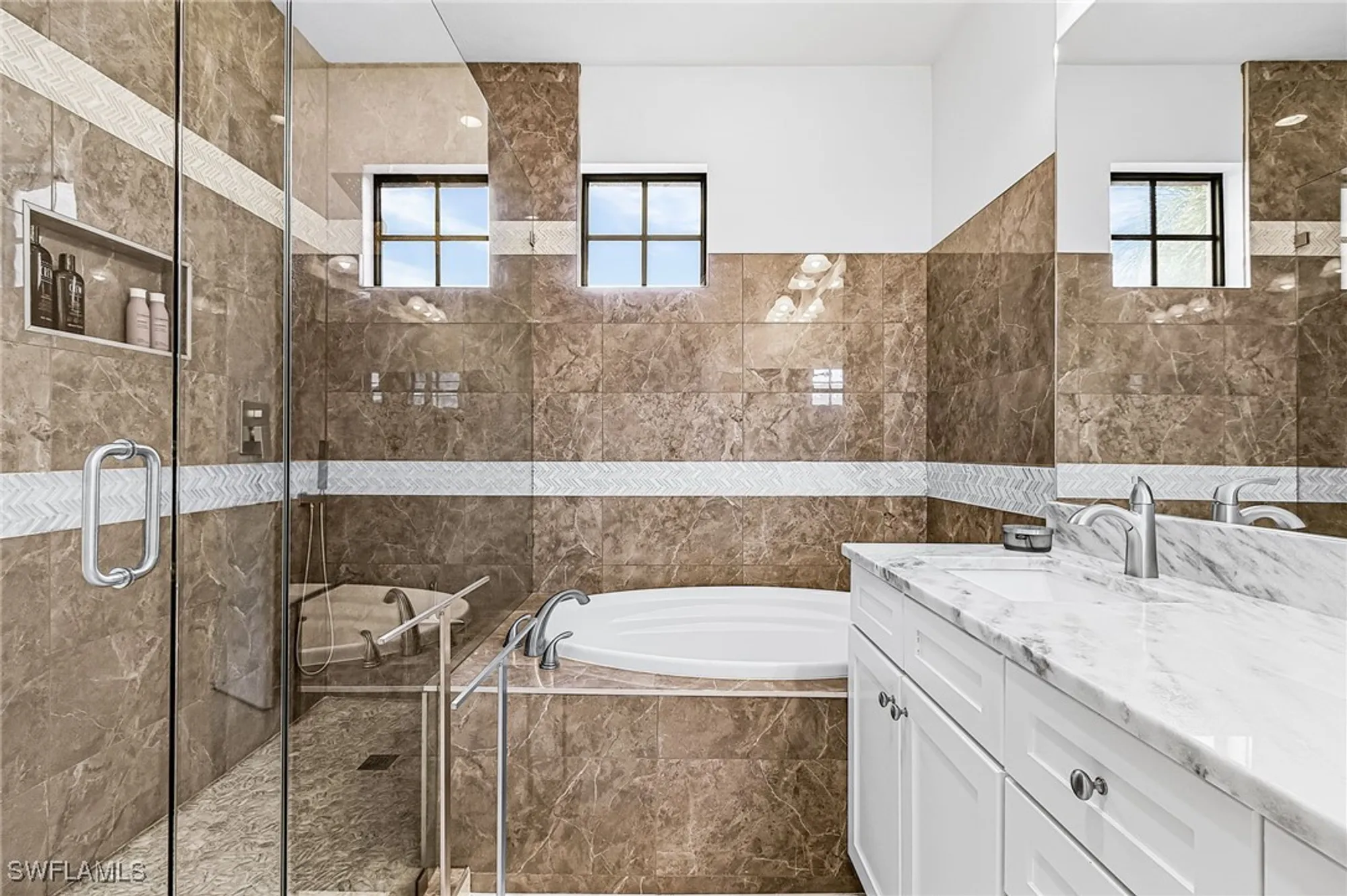 Property Slideshow image 17 of 29 | 9108 capistrano st 7405, Naples, FL, 34113