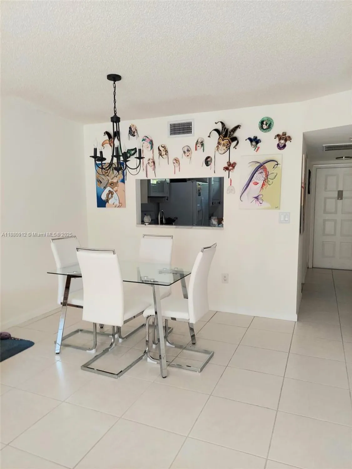 Property Slideshow image 17 of 31 | 901 colony point cir 304, Pembroke Pines, FL, 33026