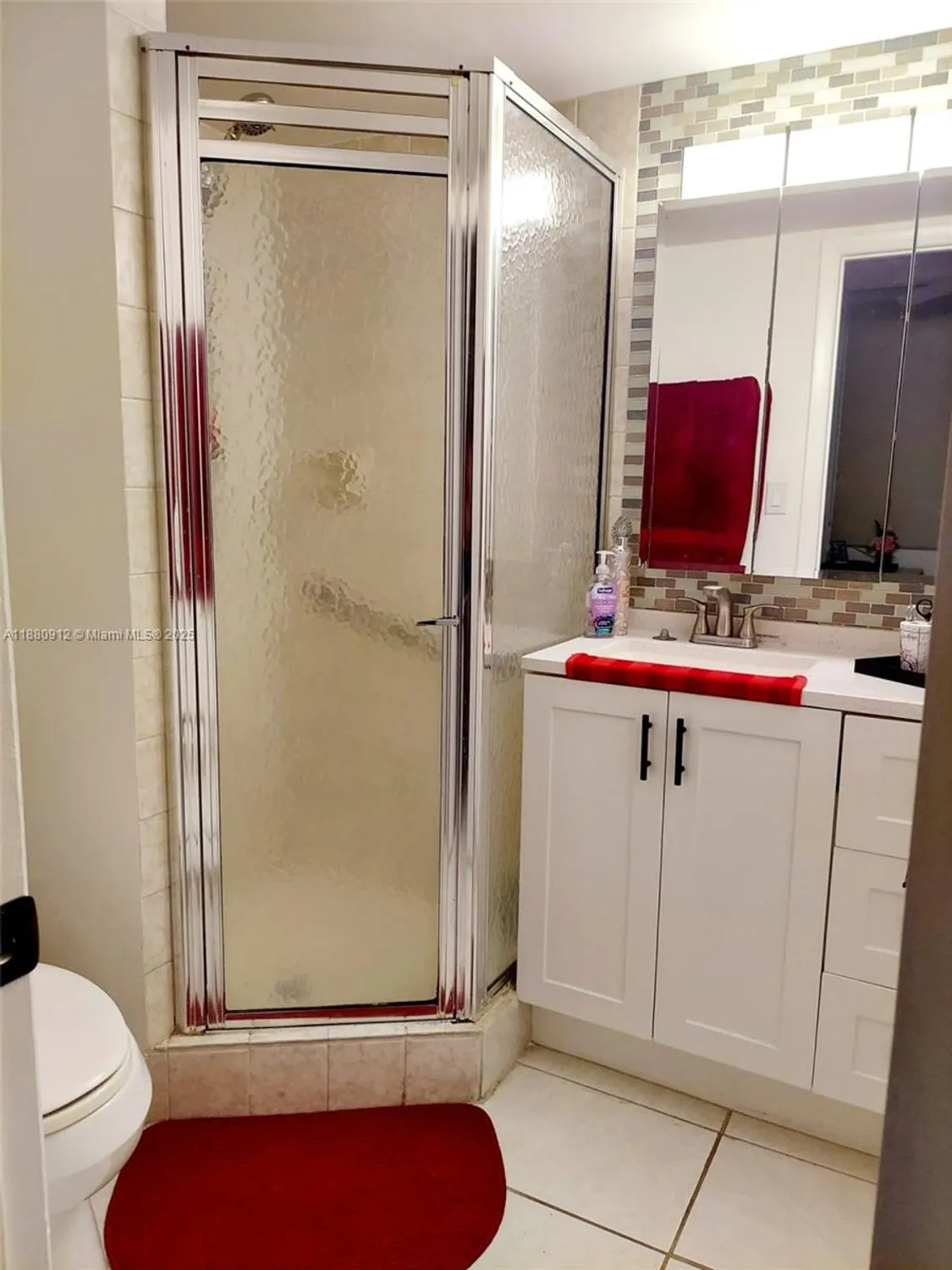 Property Slideshow image 24 of 31 | 901 colony point cir 304, Pembroke Pines, FL, 33026