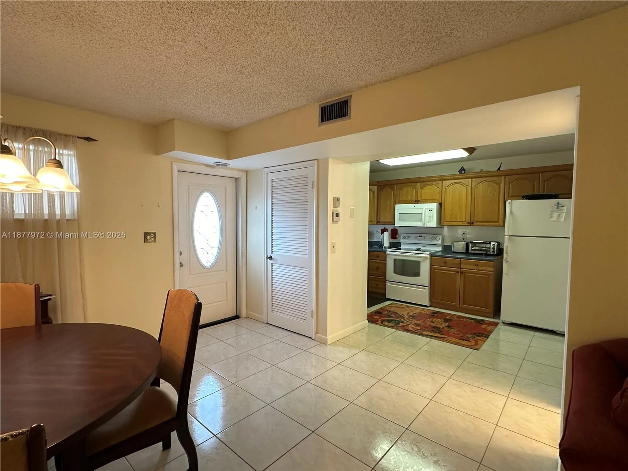 Property Slideshow image 13 of 30 | 8901 s hollybrook blvd 306, Pembroke Pines, FL, 33025