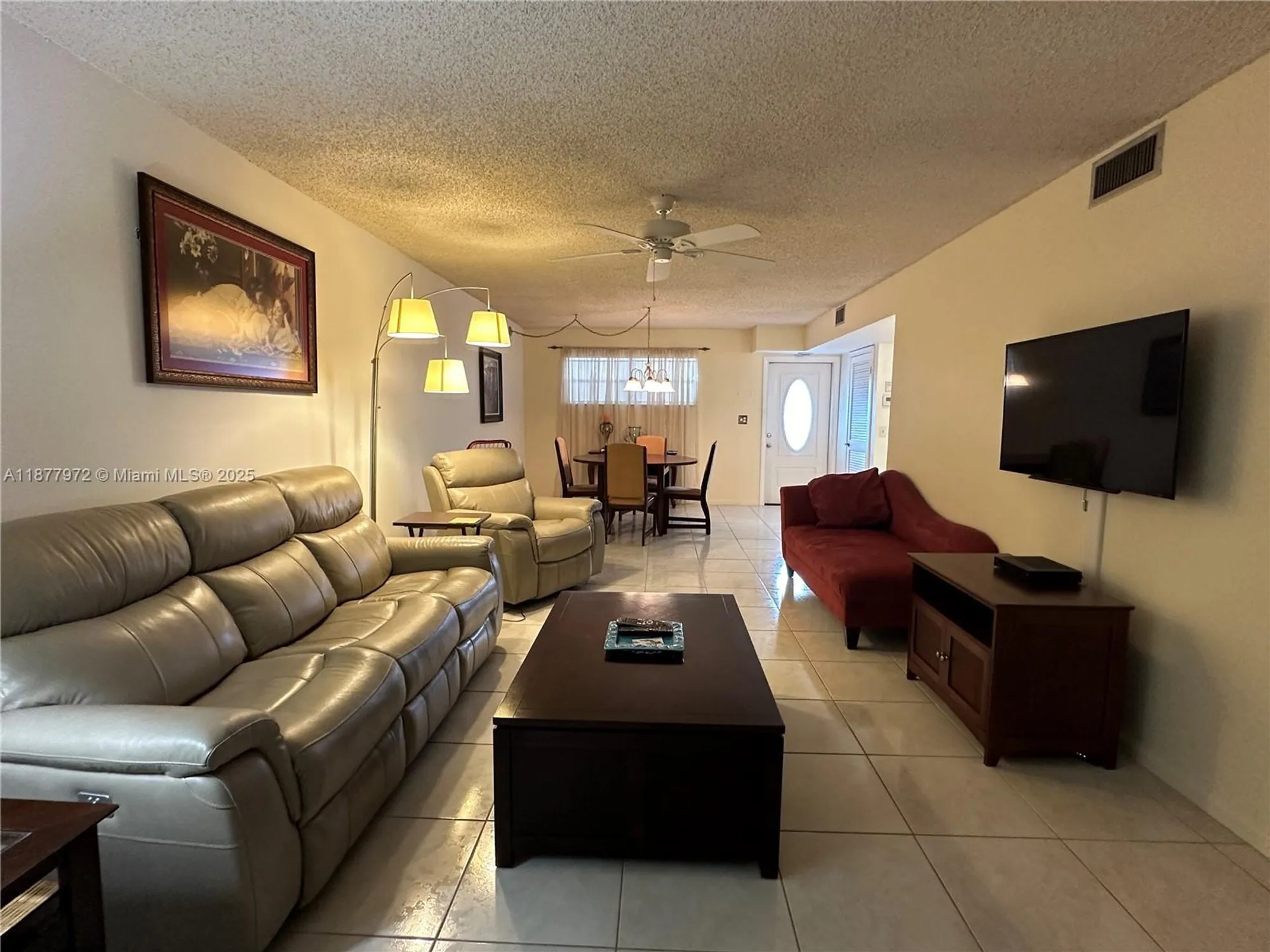 Property Slideshow image 6 of 30 | 8901 s hollybrook blvd 306, Pembroke Pines, FL, 33025