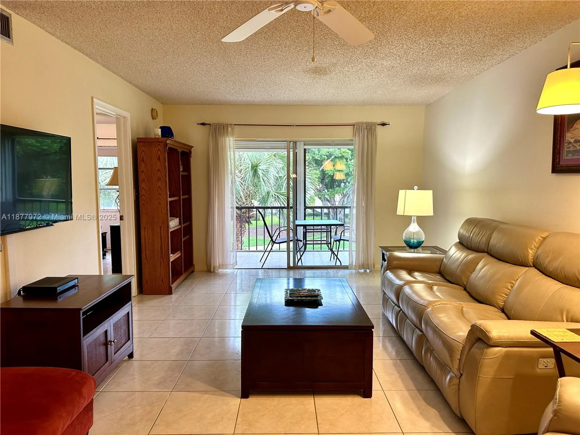 Property Slideshow image 8 of 30 | 8901 s hollybrook blvd 306, Pembroke Pines, FL, 33025