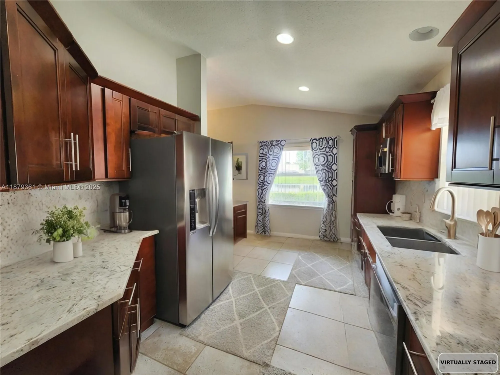 Property Slideshow image 11 of 38 | 5122 marla dr, Boynton Beach, FL, 33436