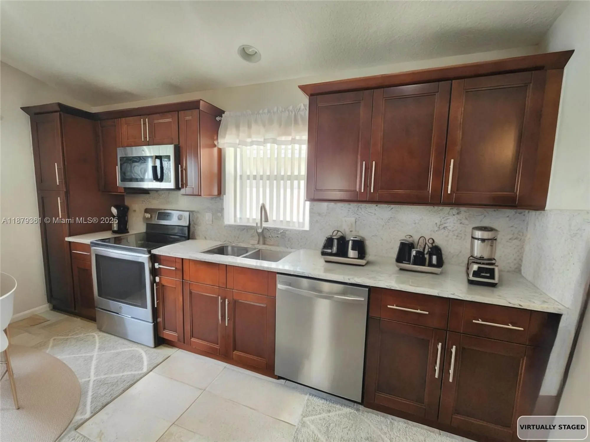 Property Slideshow image 9 of 38 | 5122 marla dr, Boynton Beach, FL, 33436