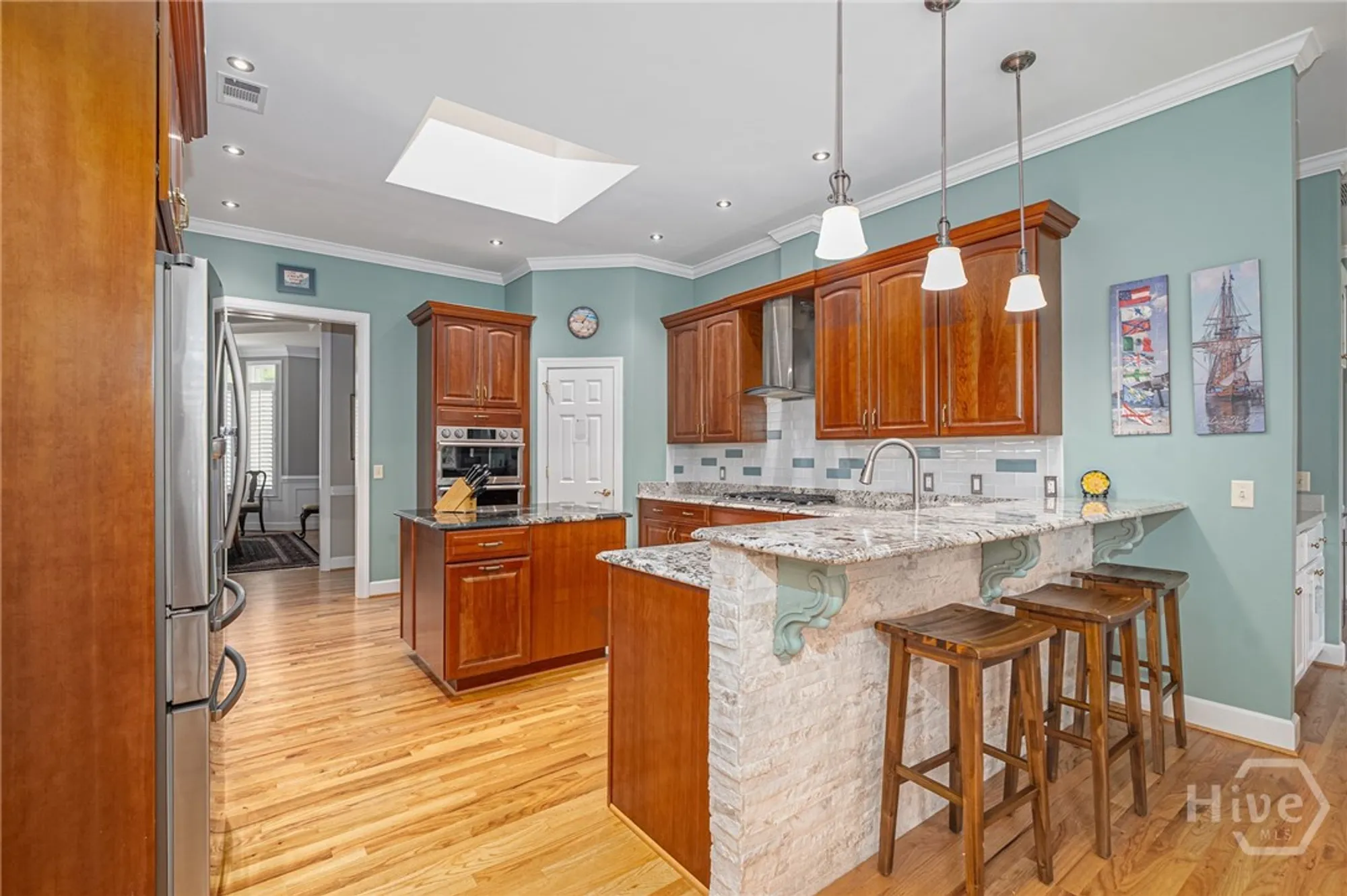 Property Slideshow image 8 of 40 | 1 oak glade ct, Savannah, GA, 31411