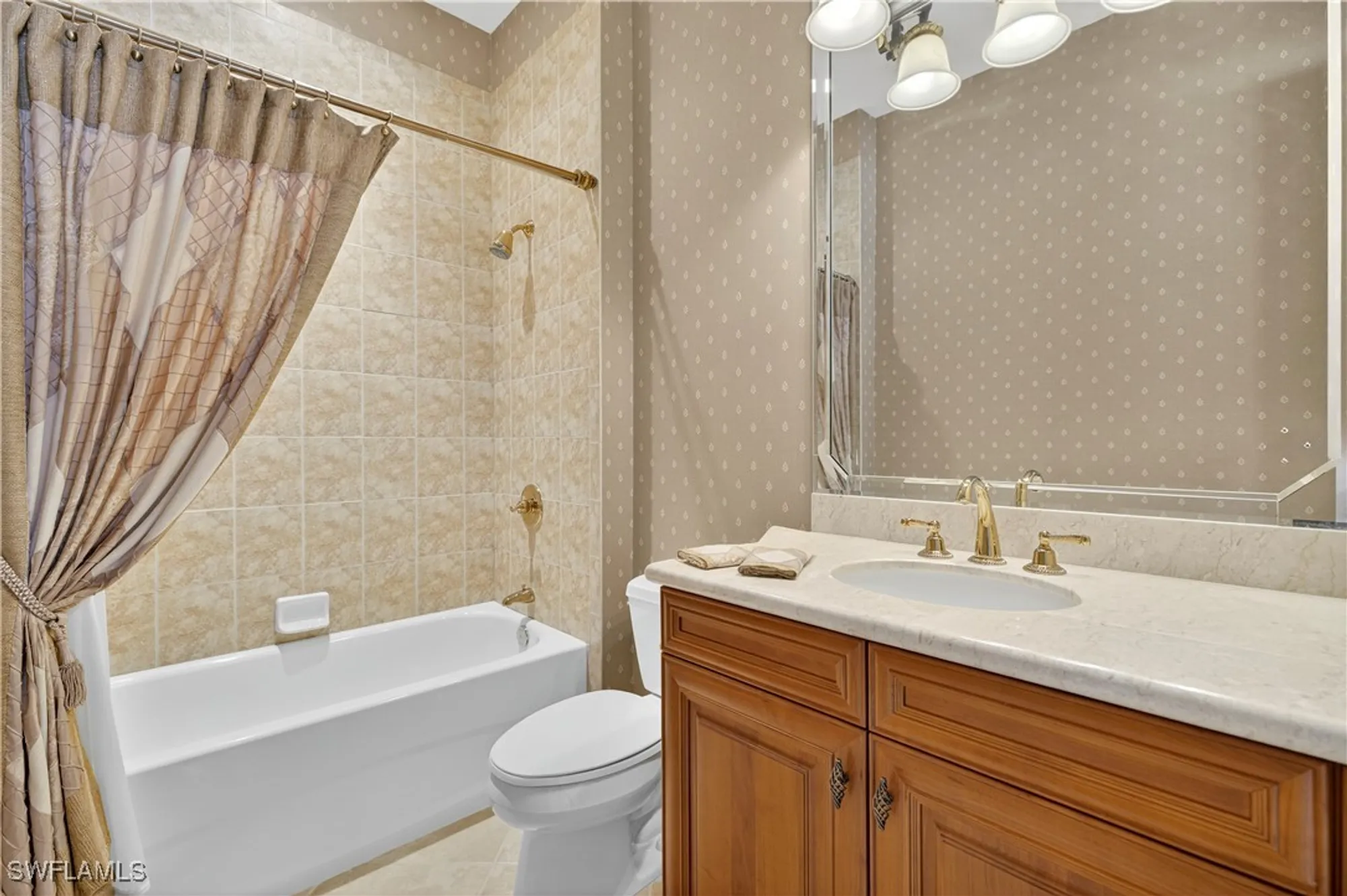 Property Slideshow image 25 of 36 | 575 avellino isles cir # 201, Naples, FL, 34119