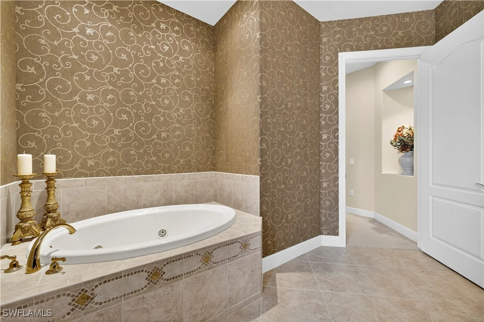 Property Slideshow image 22 of 36 | 575 avellino isles cir # 201, Naples, FL, 34119