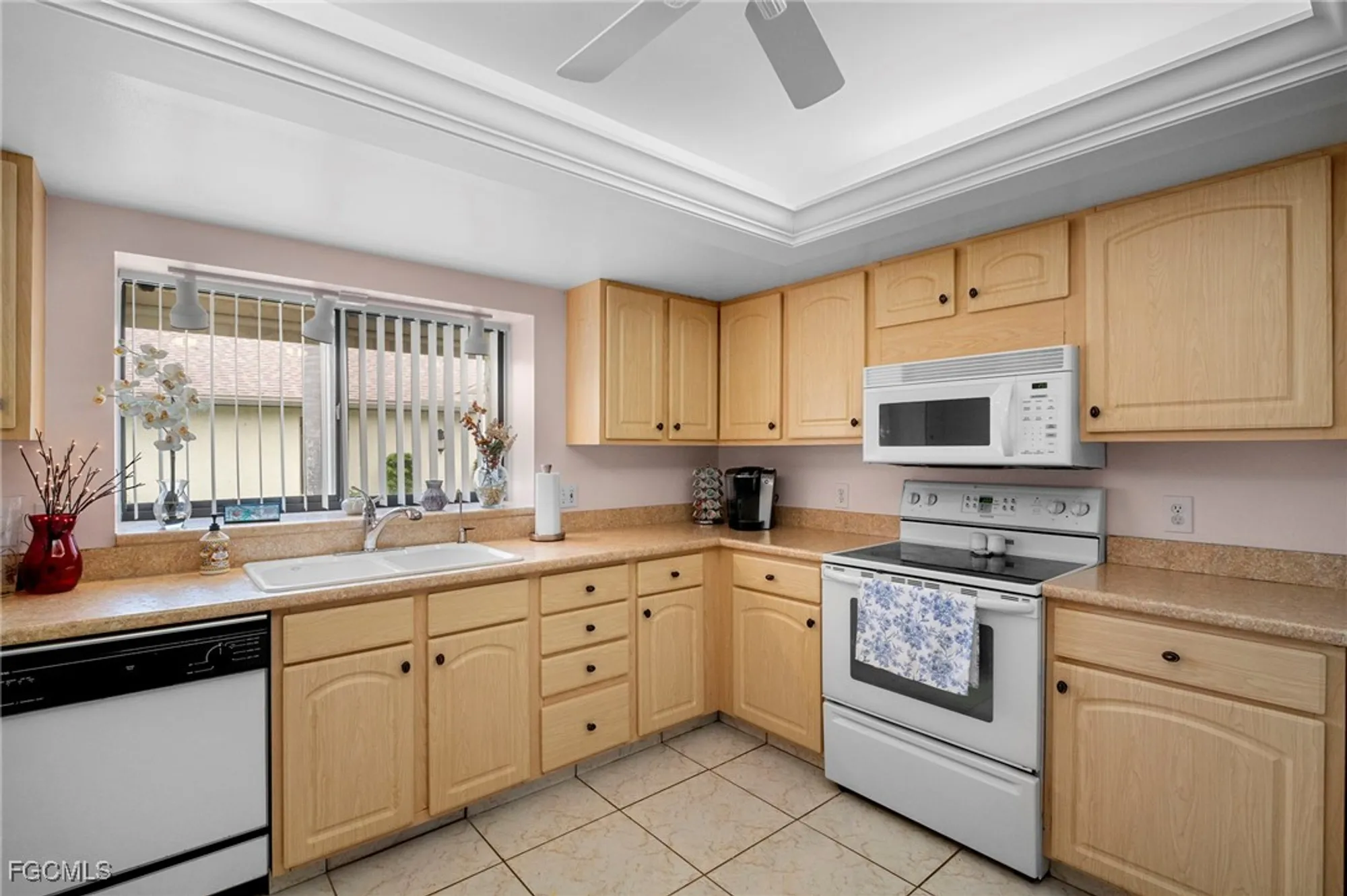 Property Slideshow image 16 of 47 | 1698 bent tree cir, Fort Myers, FL, 33907