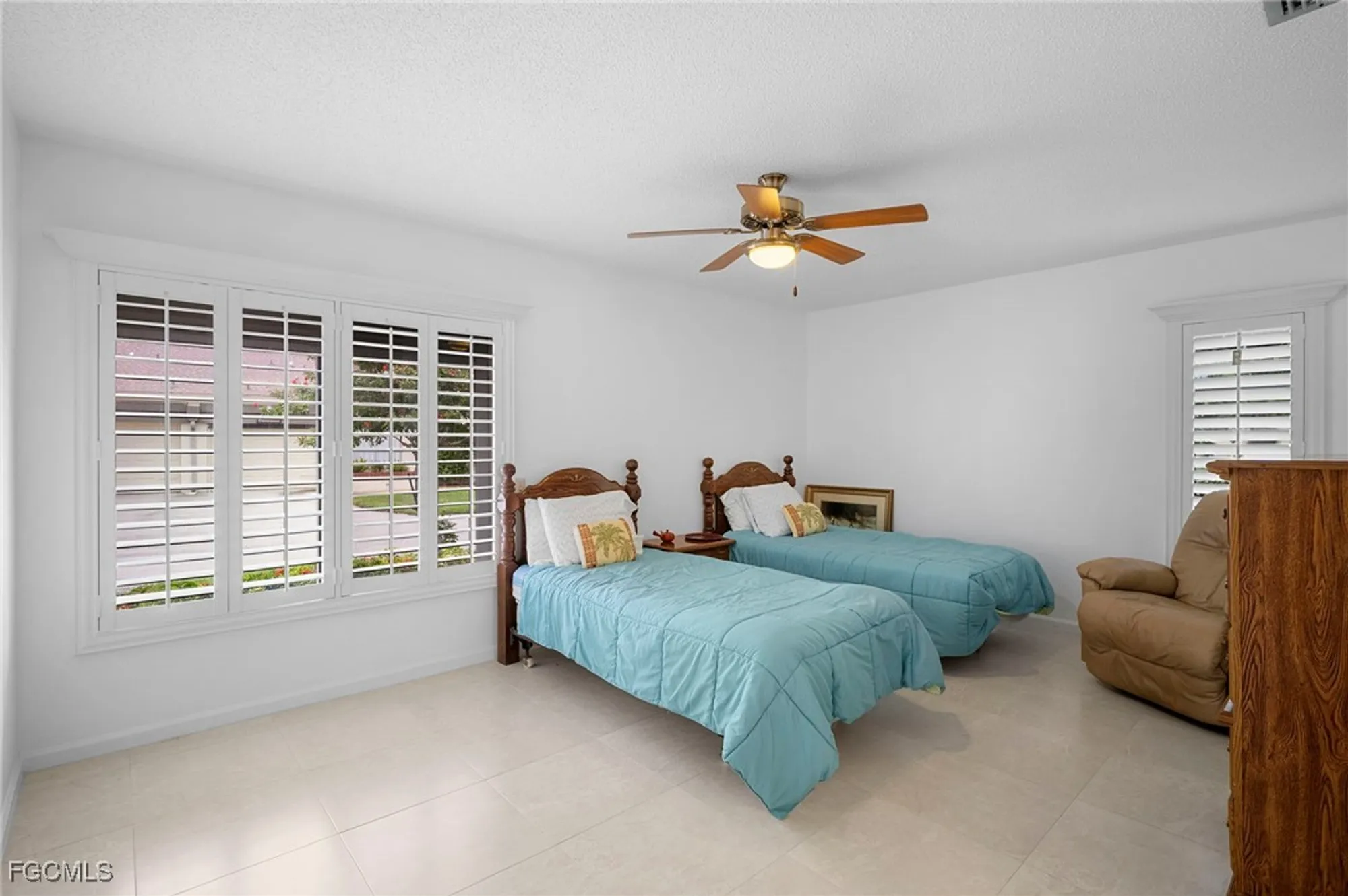 Property Slideshow image 21 of 47 | 1698 bent tree cir, Fort Myers, FL, 33907