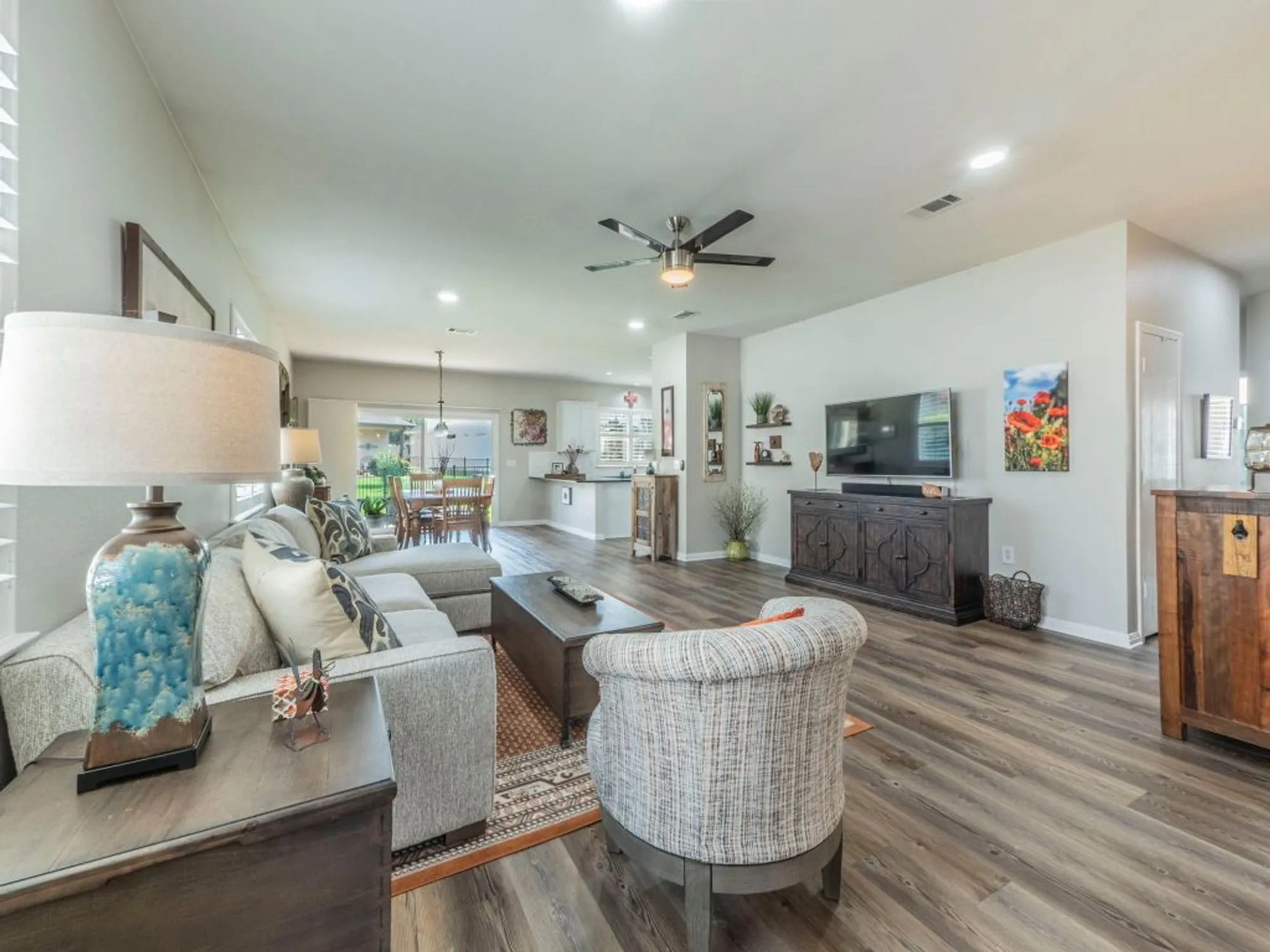 Property Slideshow image 10 of 23 | 115 crosby st, Georgetown, TX, 78633