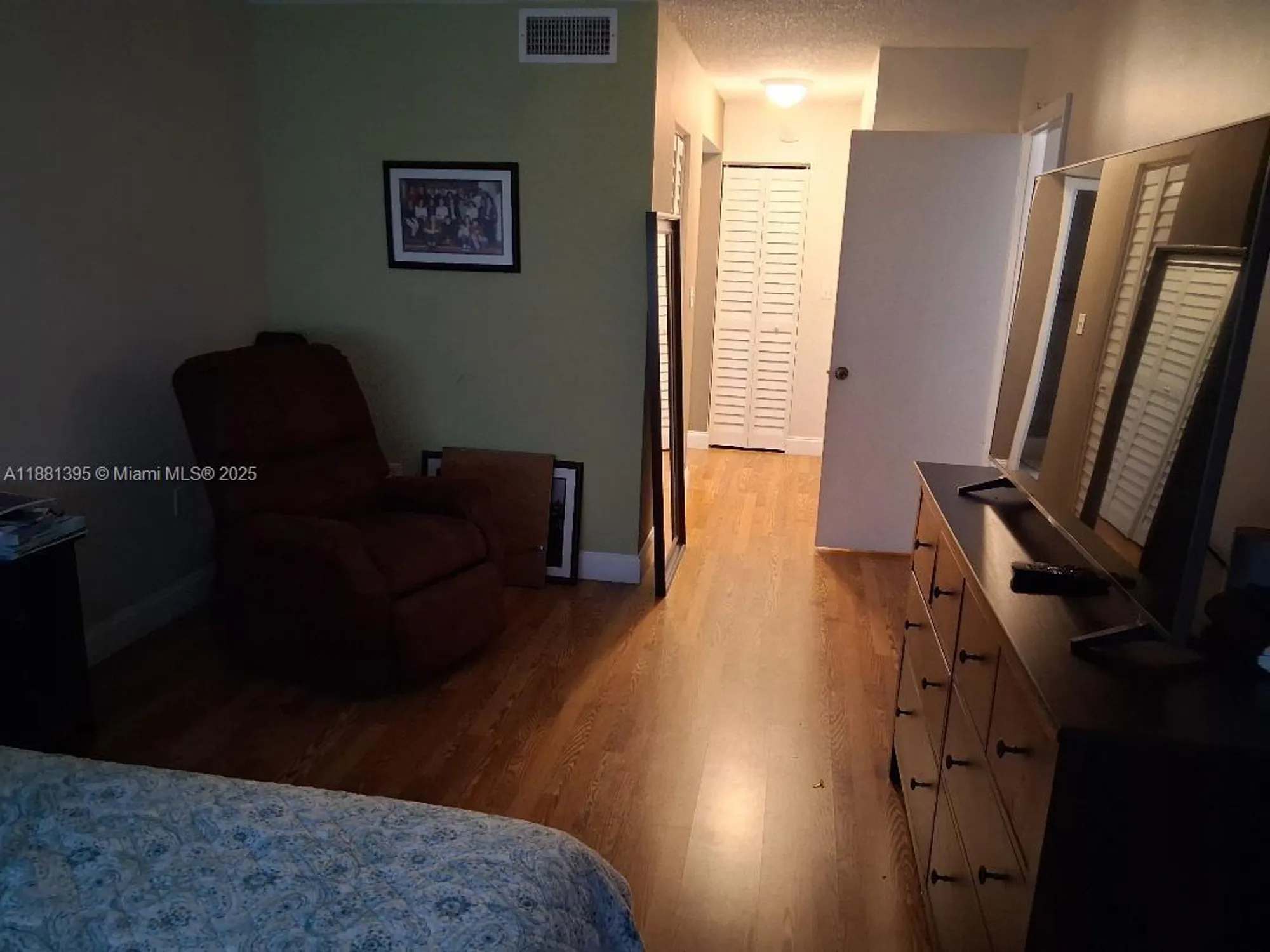 Property Slideshow image 17 of 29 | 1400 saint charles pl 201, Pembroke Pines, FL, 33026