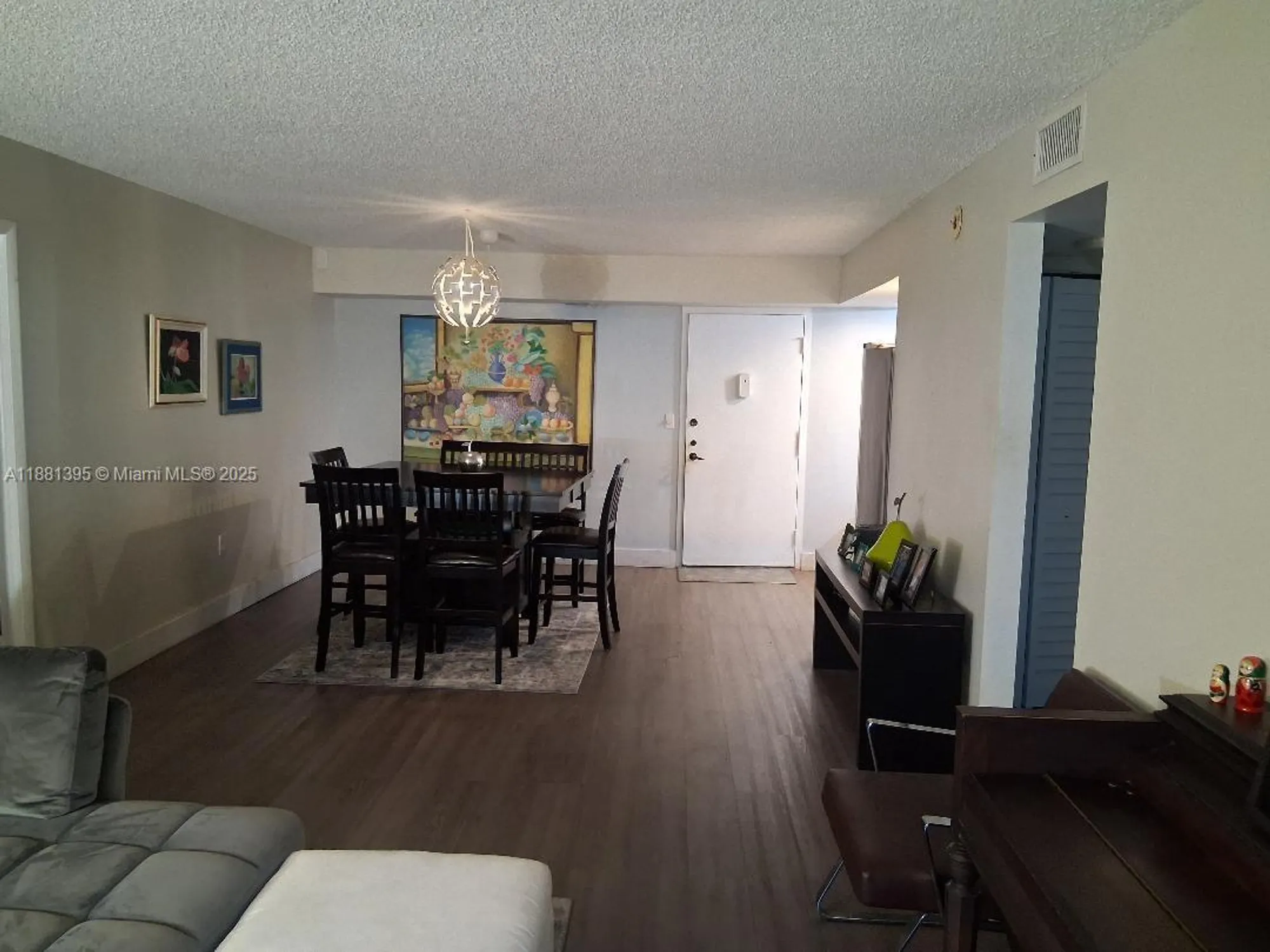 Property Slideshow image 11 of 29 | 1400 saint charles pl 201, Pembroke Pines, FL, 33026