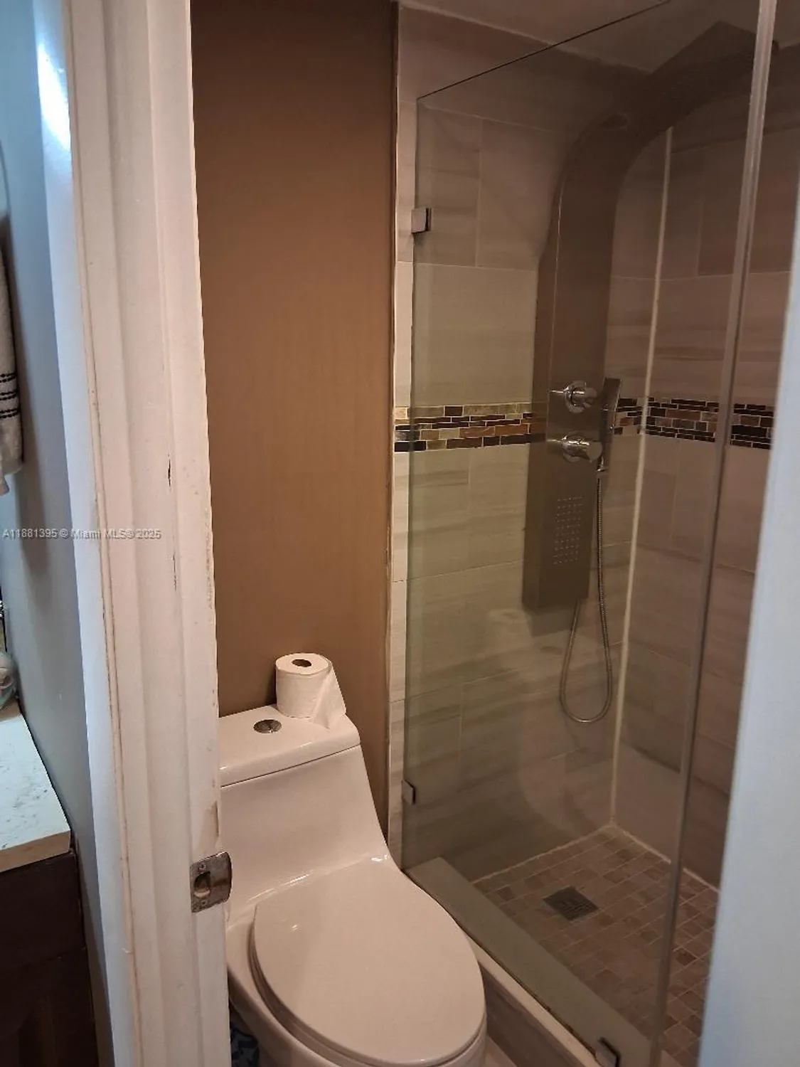 Property Slideshow image 20 of 29 | 1400 saint charles pl 201, Pembroke Pines, FL, 33026