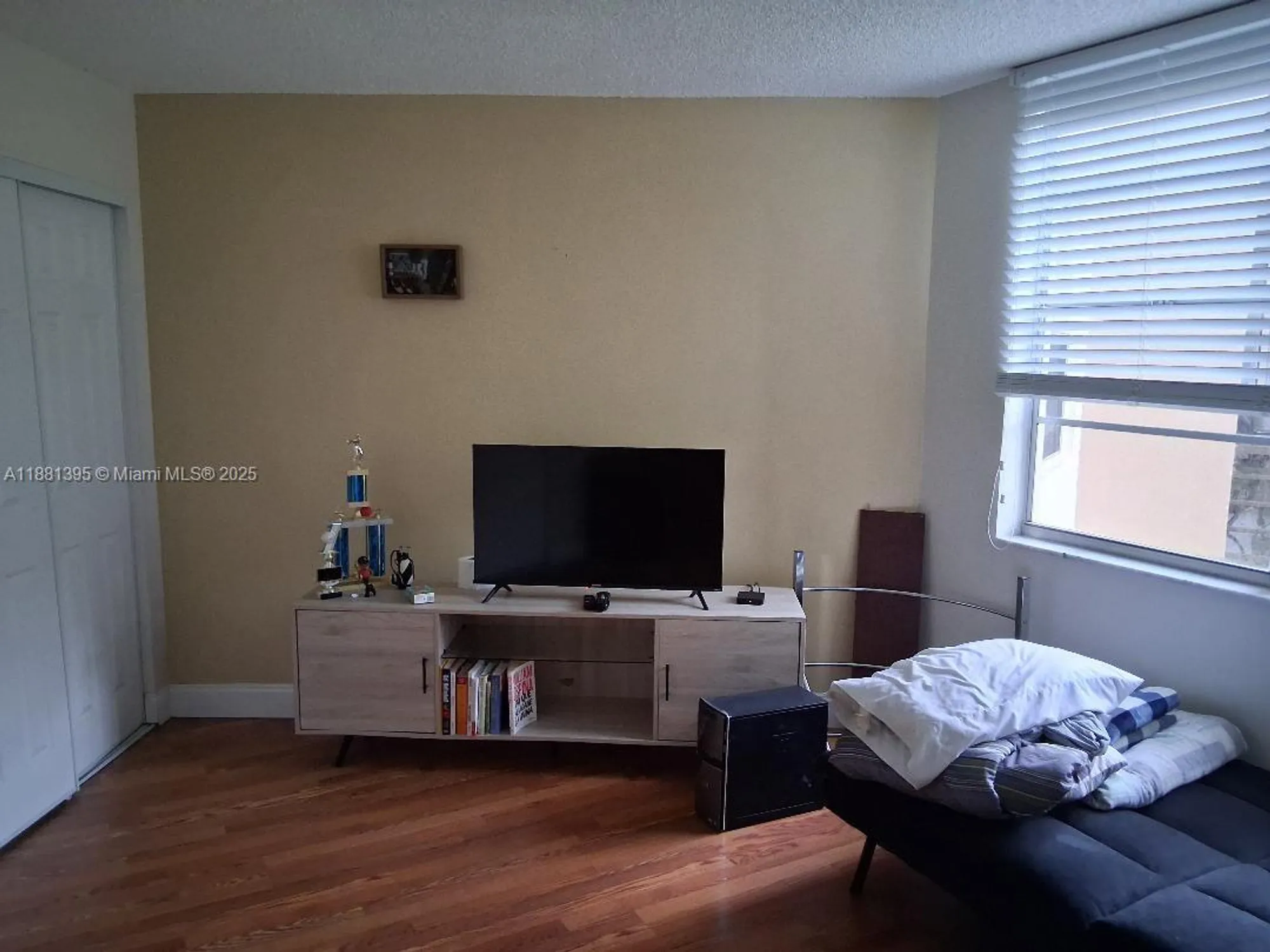 Property Slideshow image 21 of 29 | 1400 saint charles pl 201, Pembroke Pines, FL, 33026