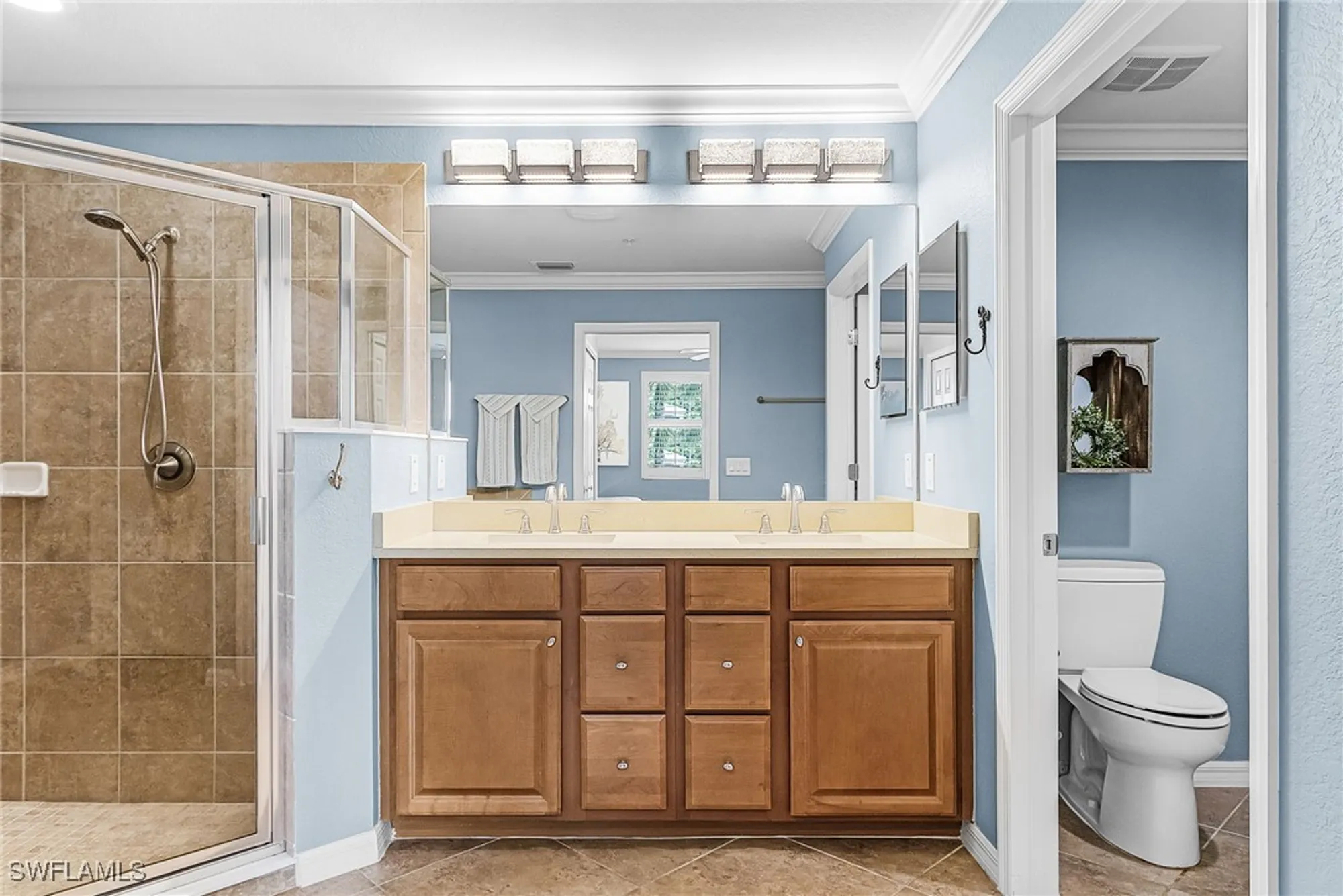 Property Slideshow image 15 of 29 | 3163 serena ln apt 101, Naples, FL, 34114