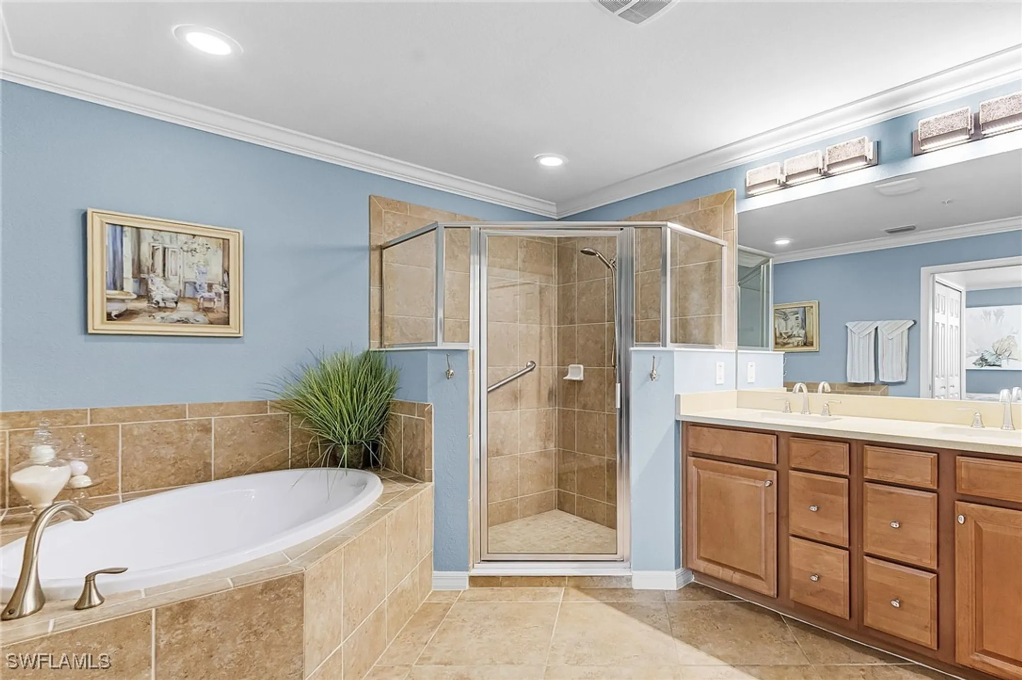 Property Slideshow image 16 of 29 | 3163 serena ln apt 101, Naples, FL, 34114