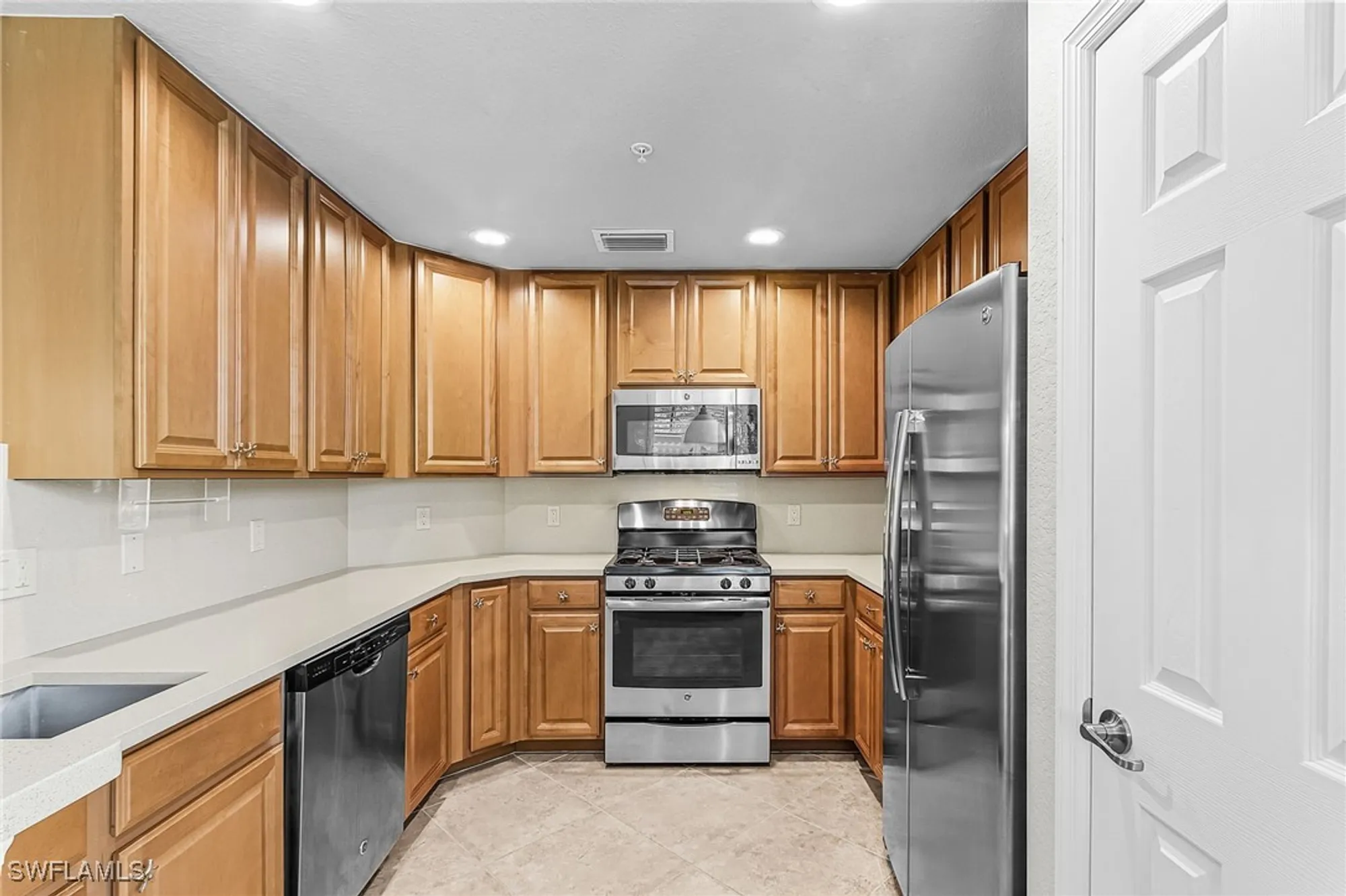 Property Slideshow image 8 of 29 | 3163 serena ln apt 101, Naples, FL, 34114