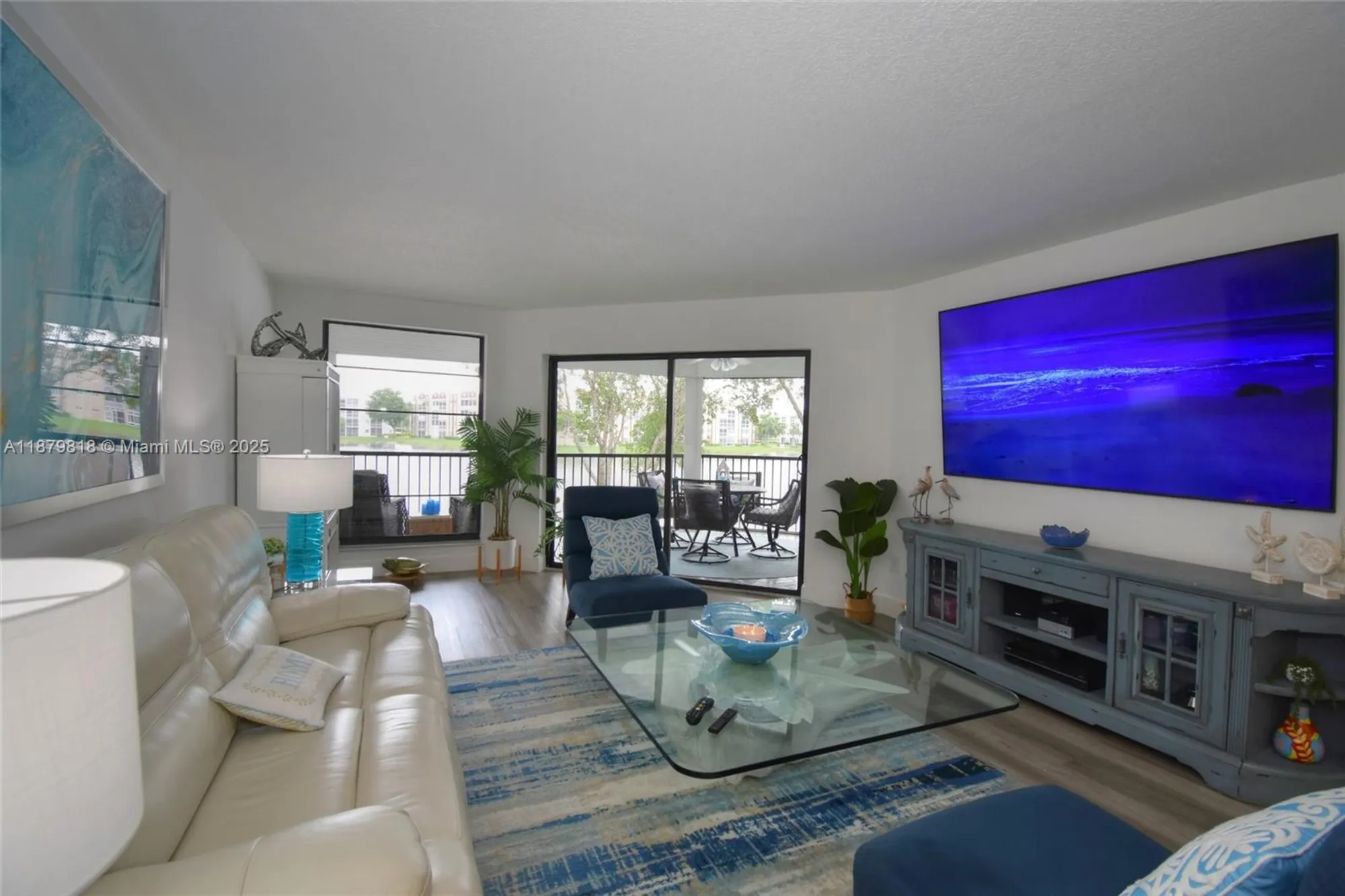 Property Slideshow image 24 of 58 | 7632 fairfax dr # 7632, Tamarac, FL, 33321