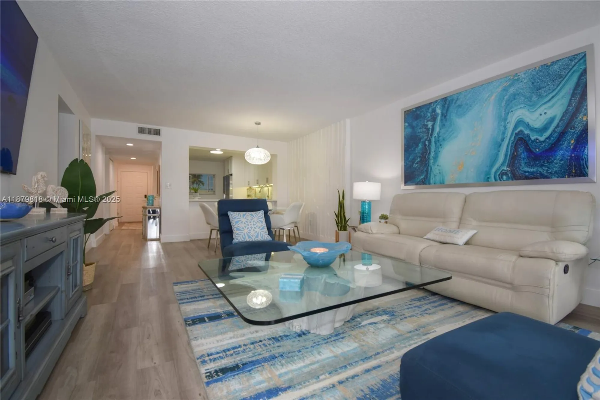 Property Slideshow image 23 of 58 | 7632 fairfax dr # 7632, Tamarac, FL, 33321