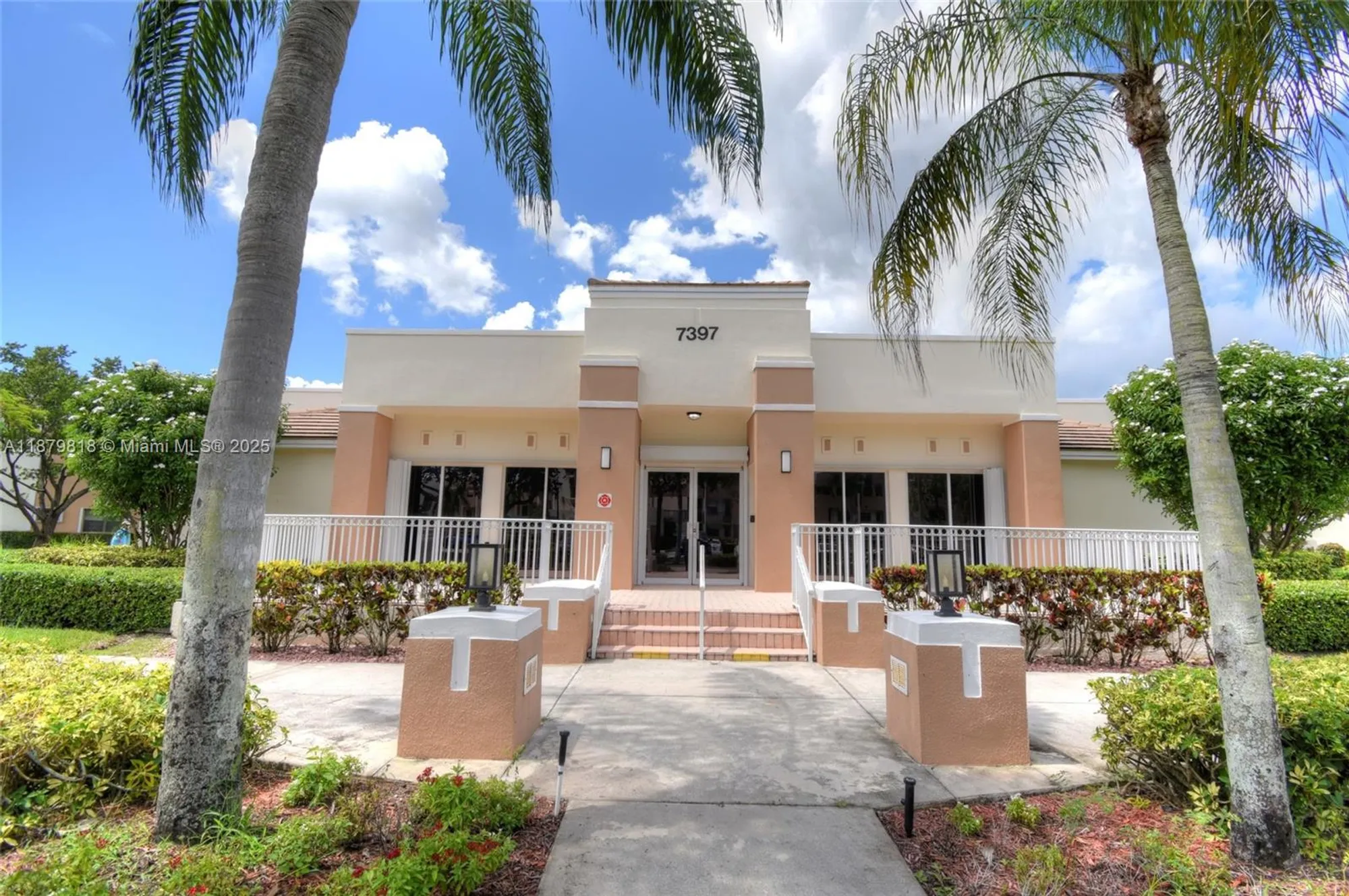 Property Slideshow image 56 of 58 | 7632 fairfax dr # 7632, Tamarac, FL, 33321